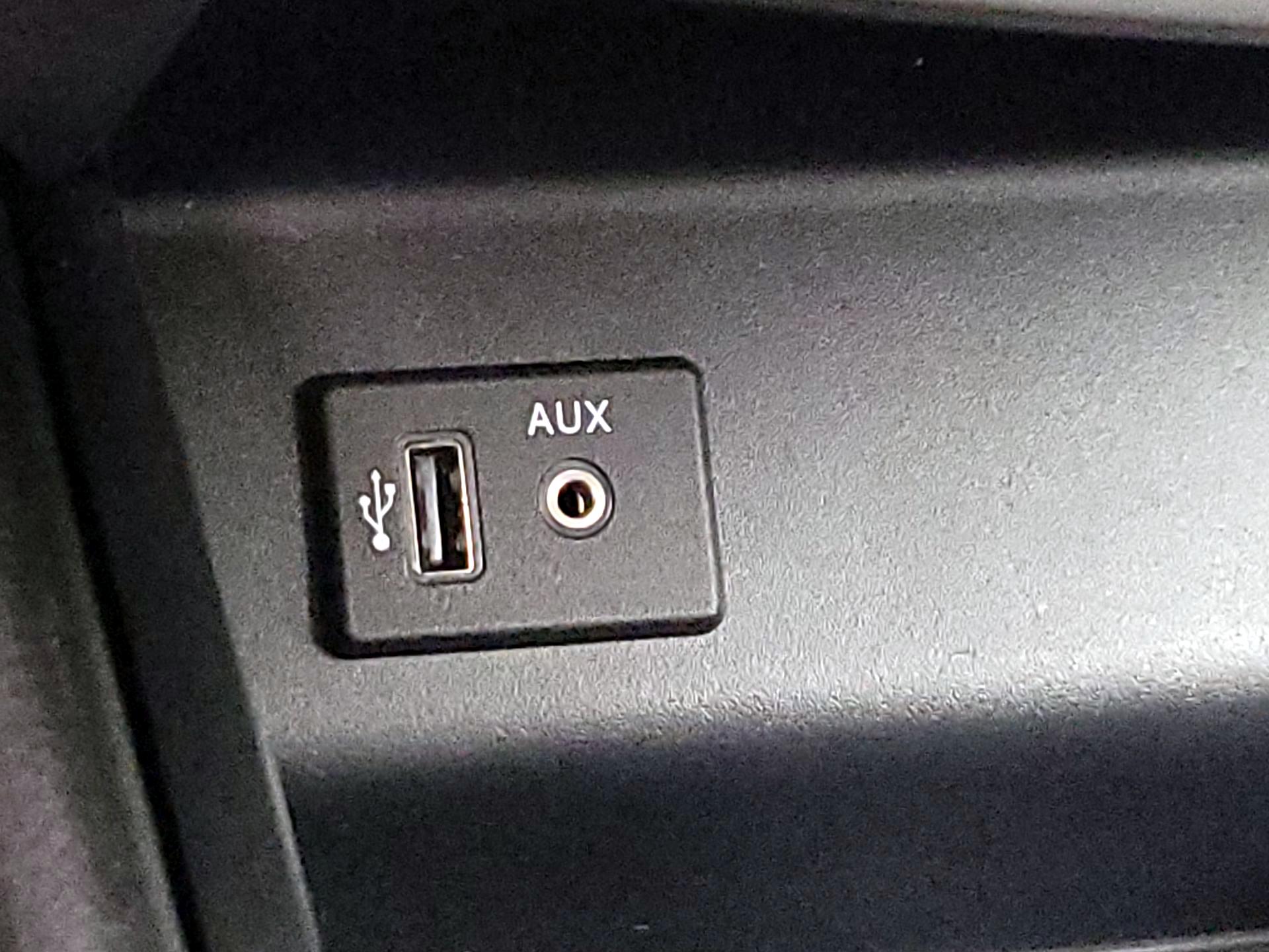 Thumbnail: 2017 Nissan Altima - 18