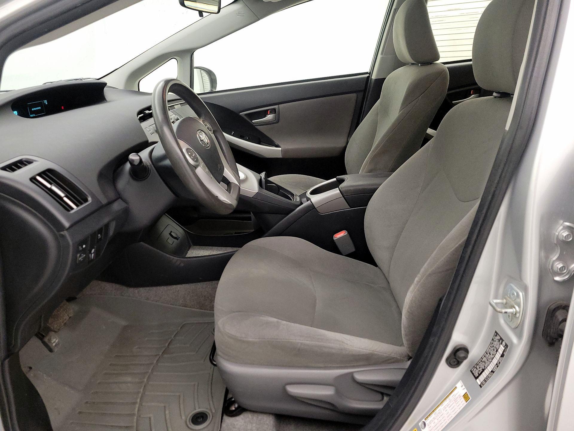 Thumbnail: 2014 Toyota Prius - 11