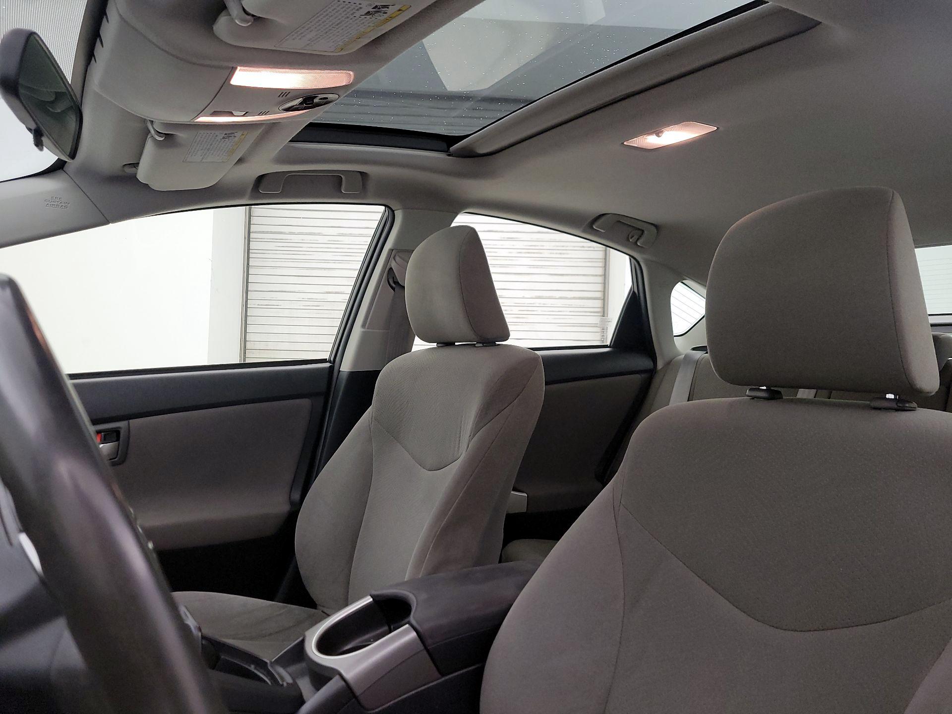 Thumbnail: 2014 Toyota Prius - 19