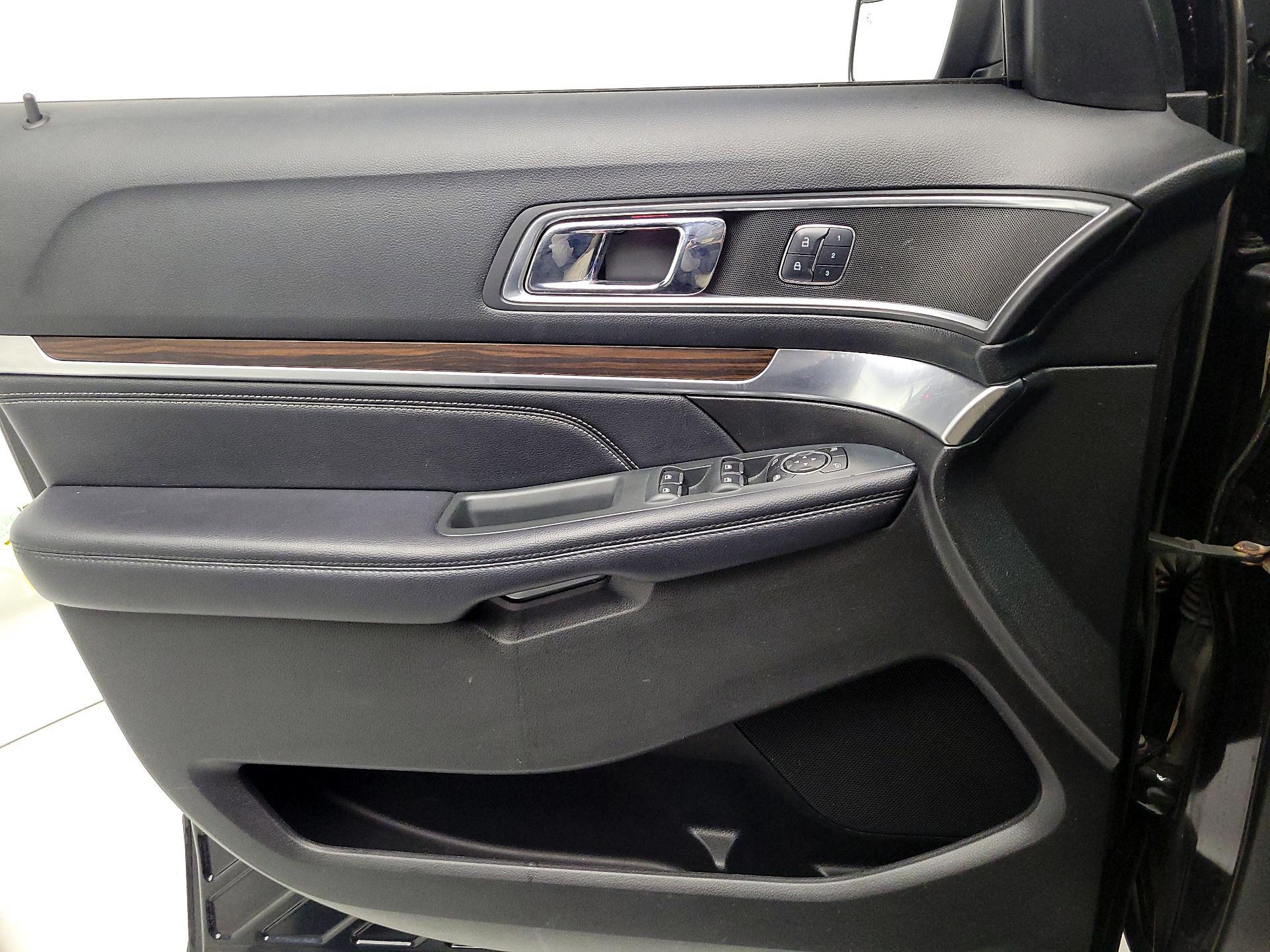 Thumbnail: 2017 Ford Explorer - 12