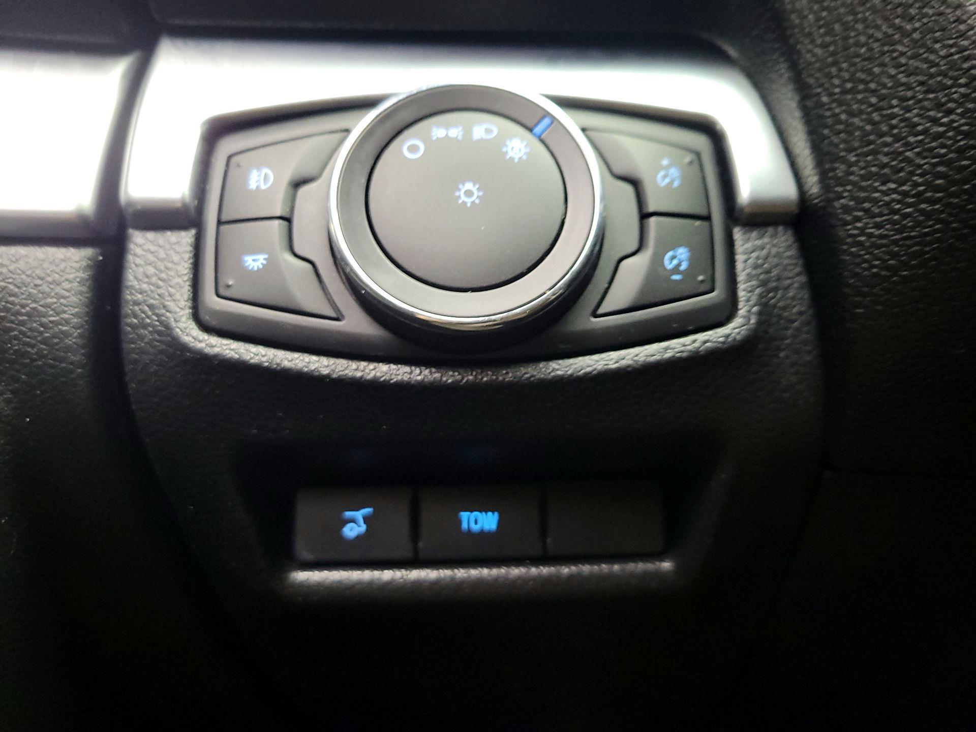 Thumbnail: 2017 Ford Explorer - 13