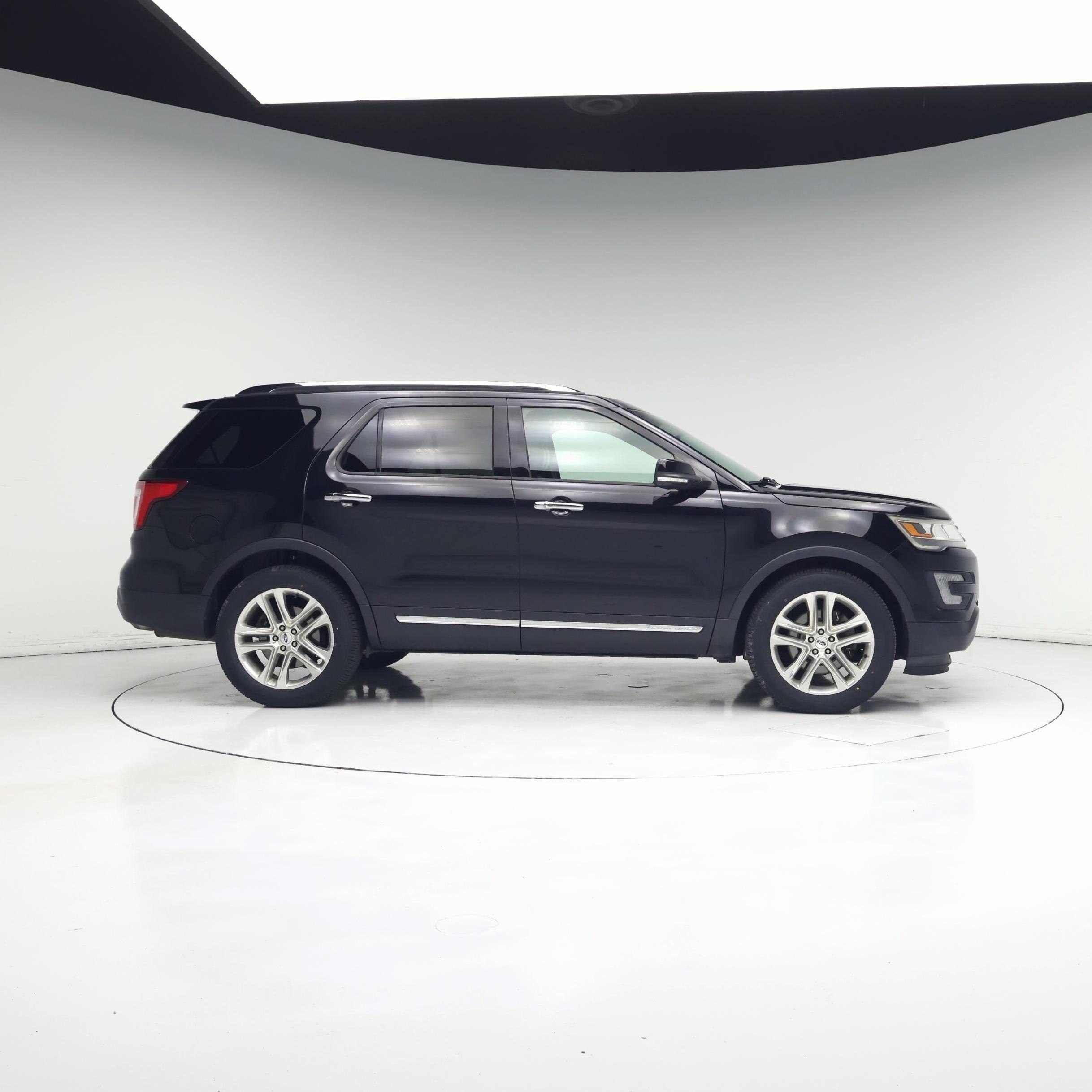 Thumbnail: 2017 Ford Explorer - 7