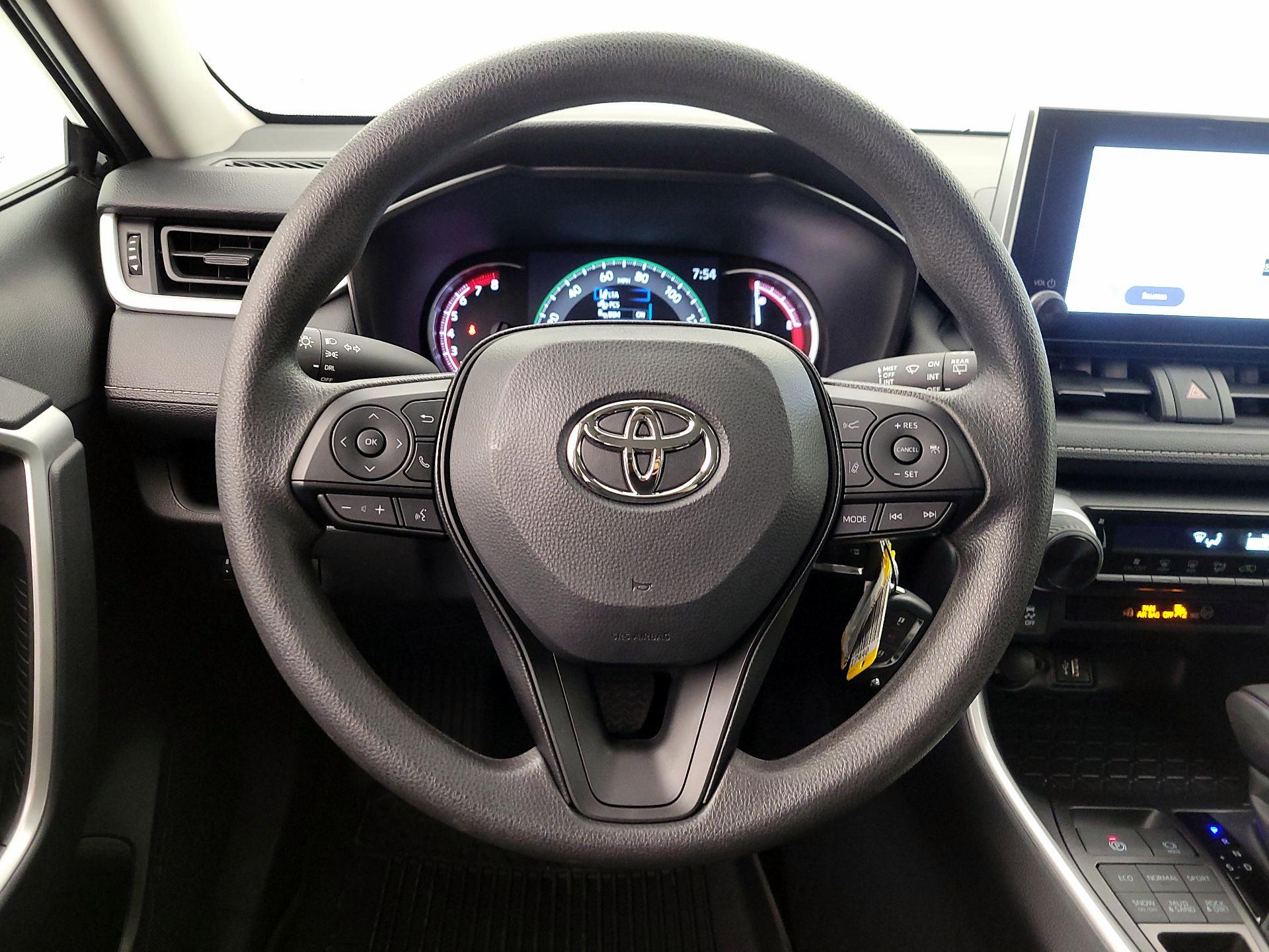 Thumbnail: 2025 Toyota RAV4 - 10