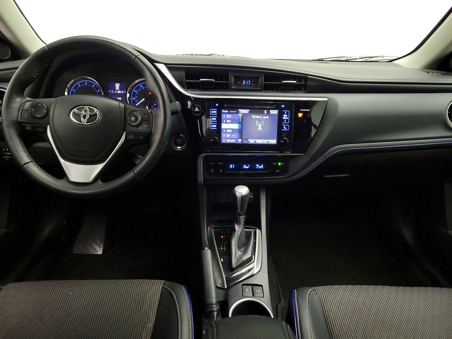 Thumbnail: 2017 Toyota Corolla - 9