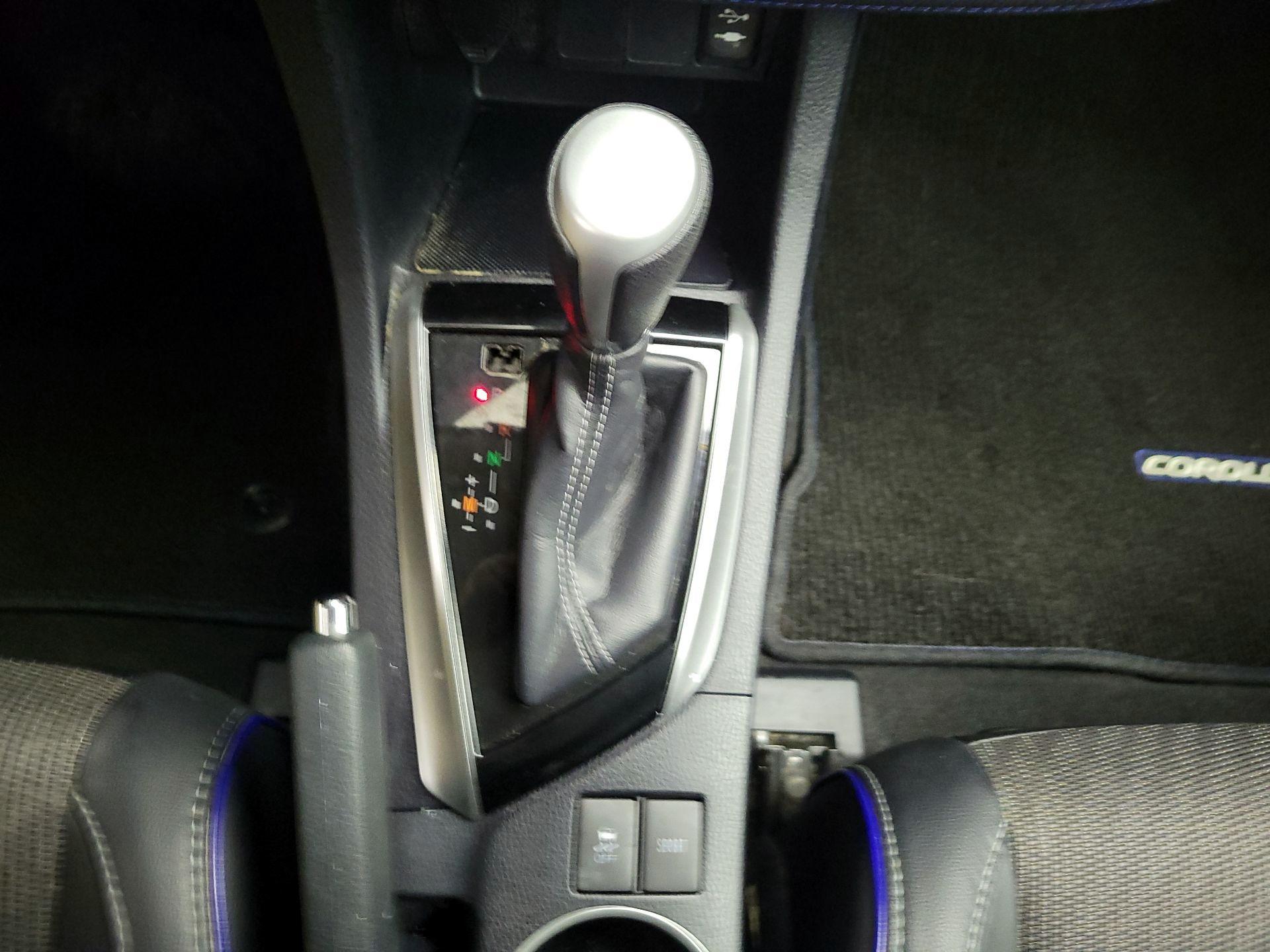 Thumbnail: 2017 Toyota Corolla - 17