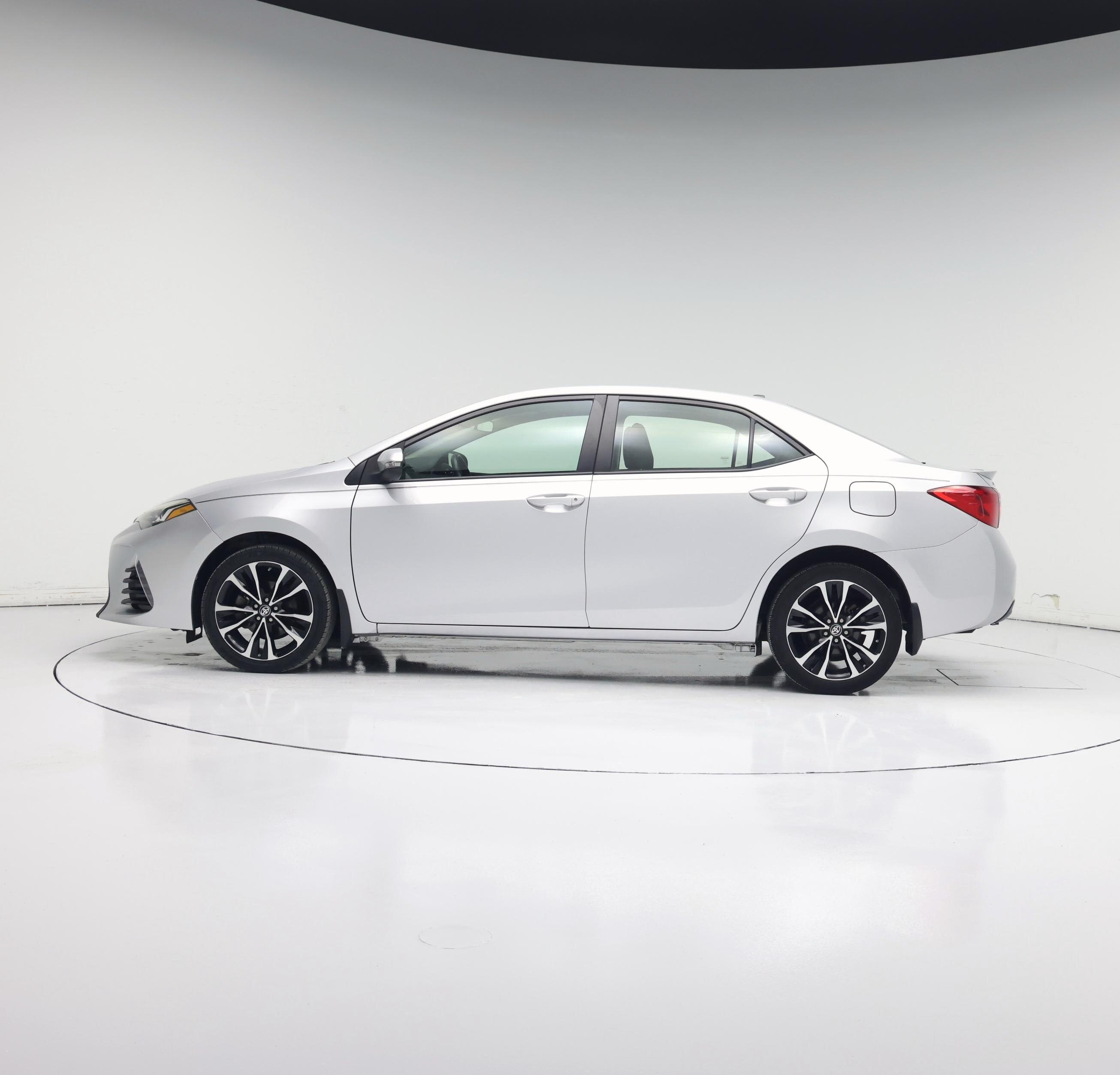 Thumbnail: 2017 Toyota Corolla - 3