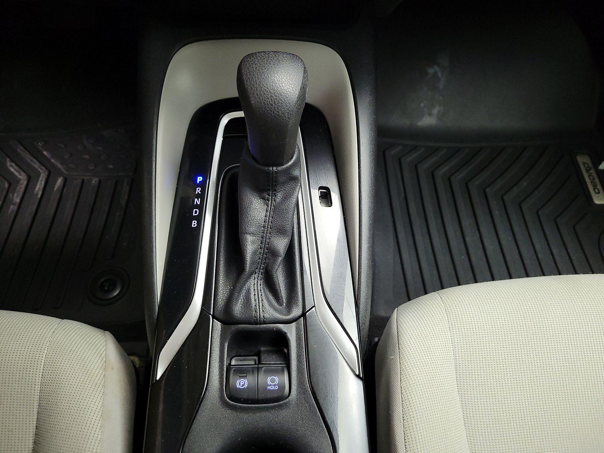 Thumbnail: 2021 Toyota Corolla - 16