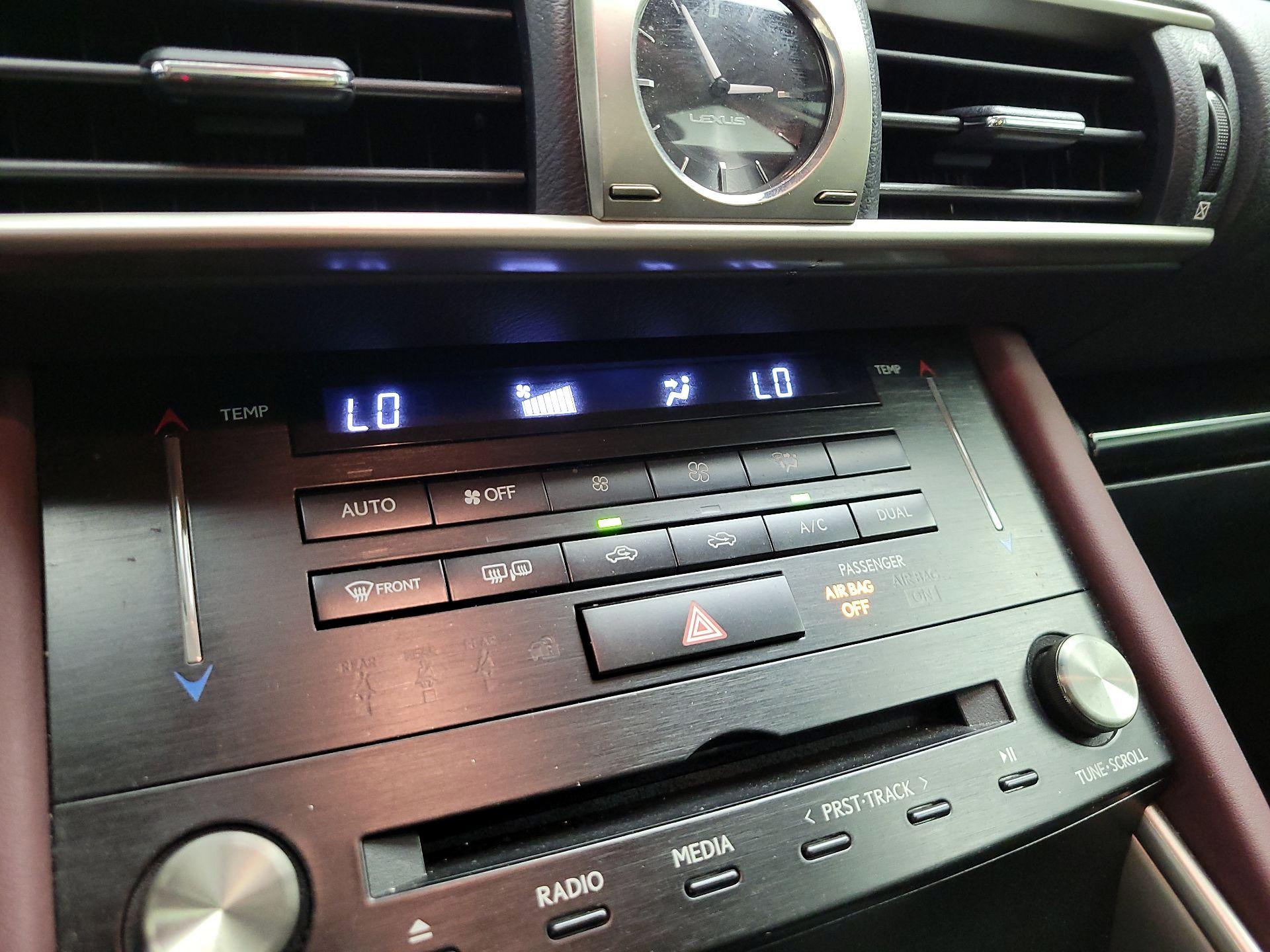 Thumbnail: 2017 Lexus IS - 14