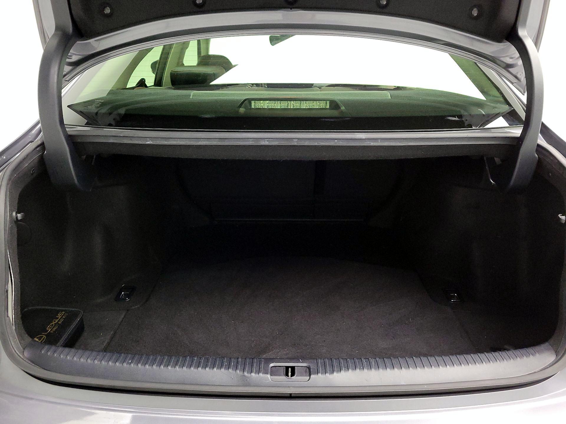 Thumbnail: 2017 Lexus IS - 16