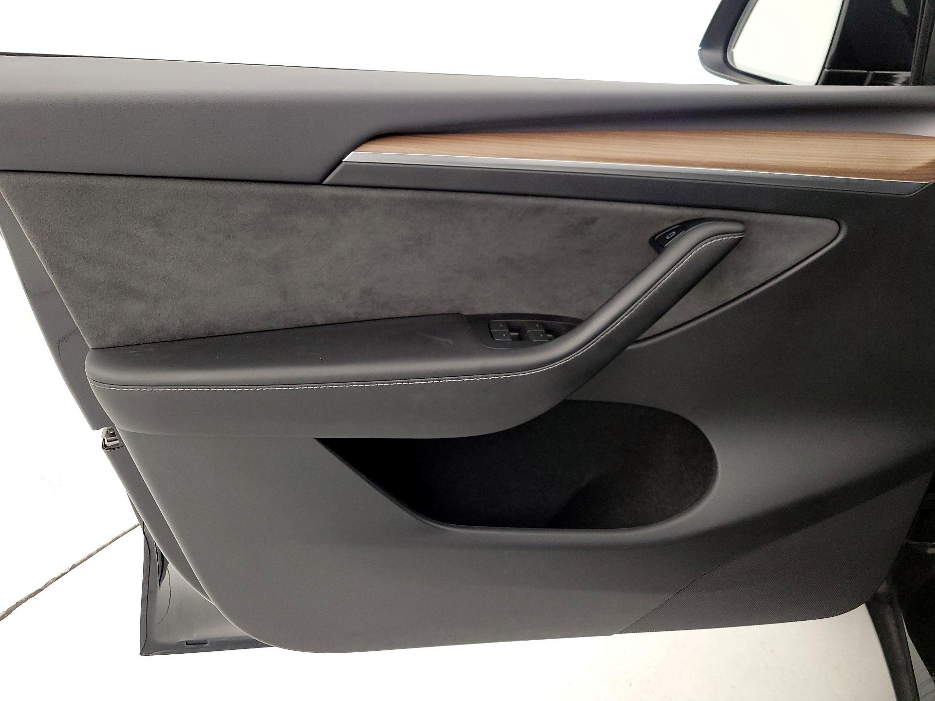 Thumbnail: 2024 Tesla Model Y - 12