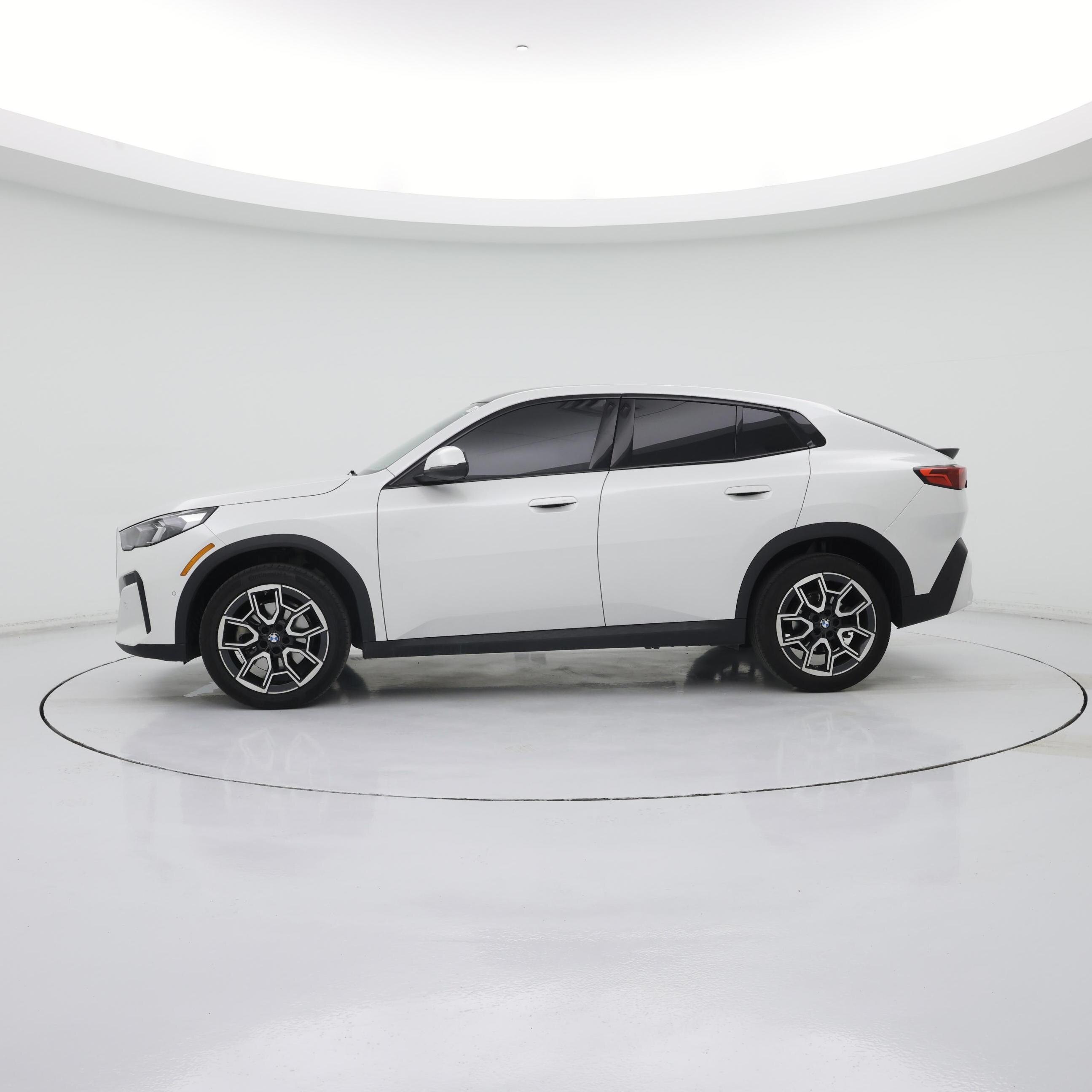 Thumbnail: 2025 BMW X2 - 3