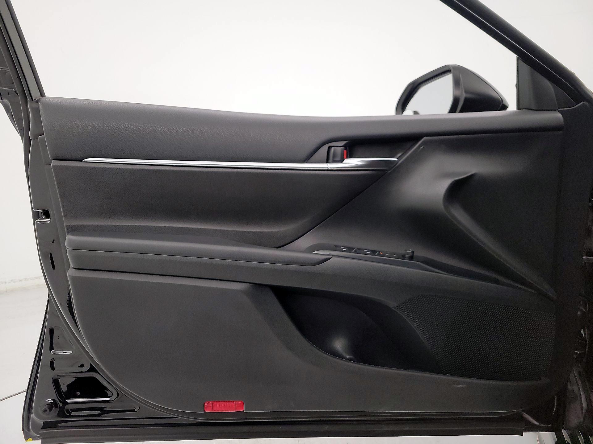 Thumbnail: 2020 Toyota Camry - 12