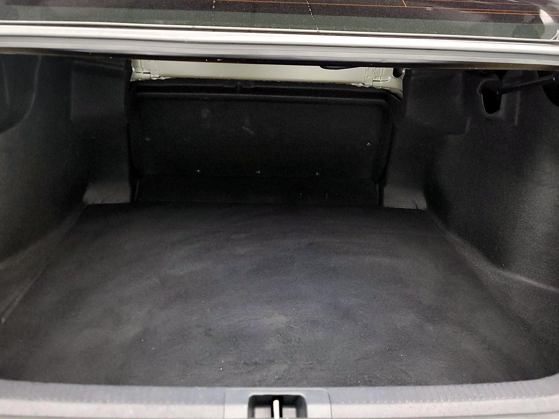 Thumbnail: 2020 Toyota Camry - 20