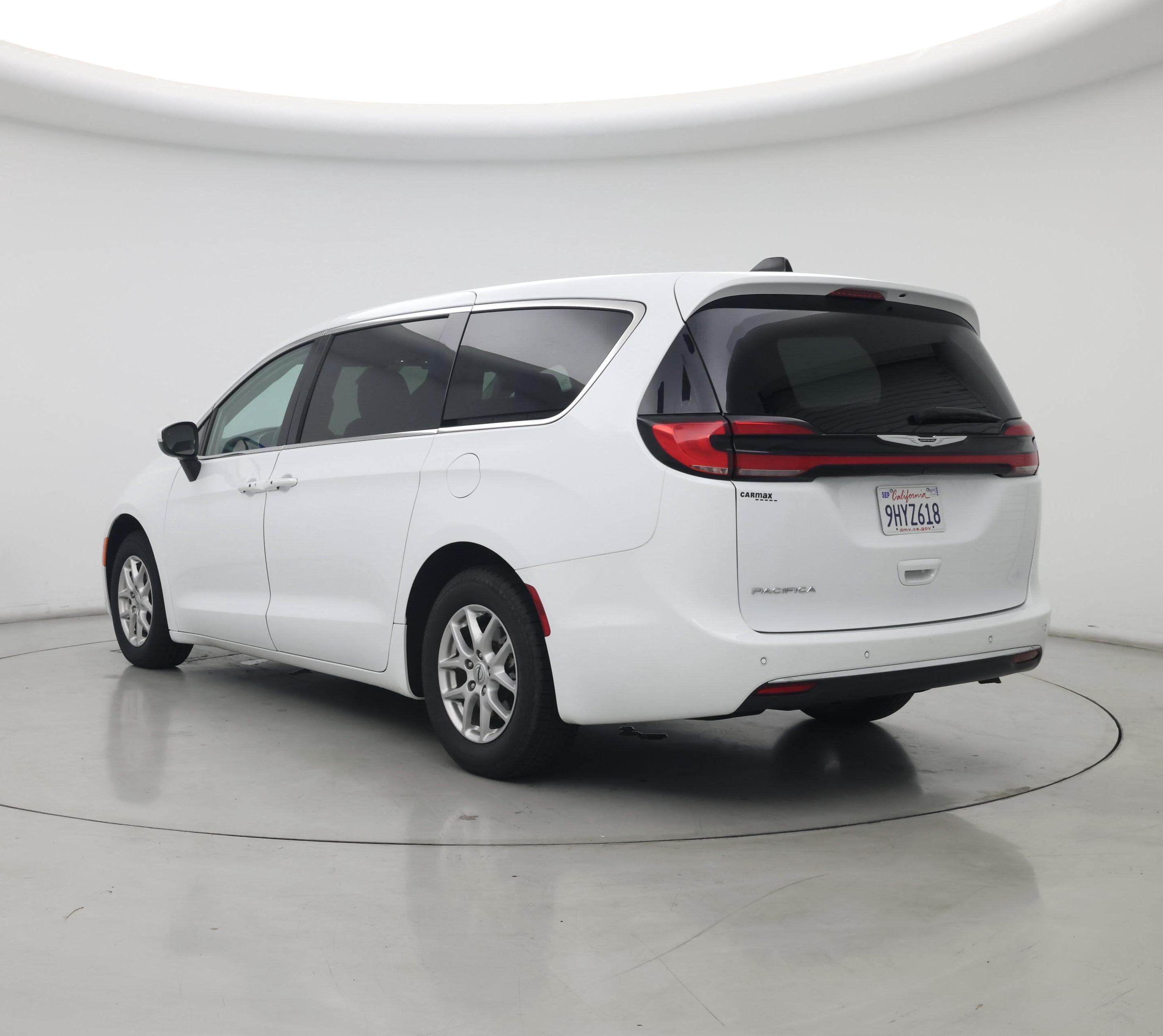 Thumbnail: 2023 Chrysler Pacifica - 2