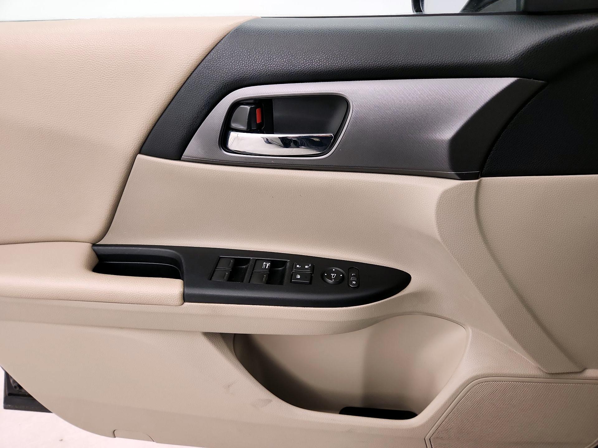 Thumbnail: 2014 Honda Accord - 12