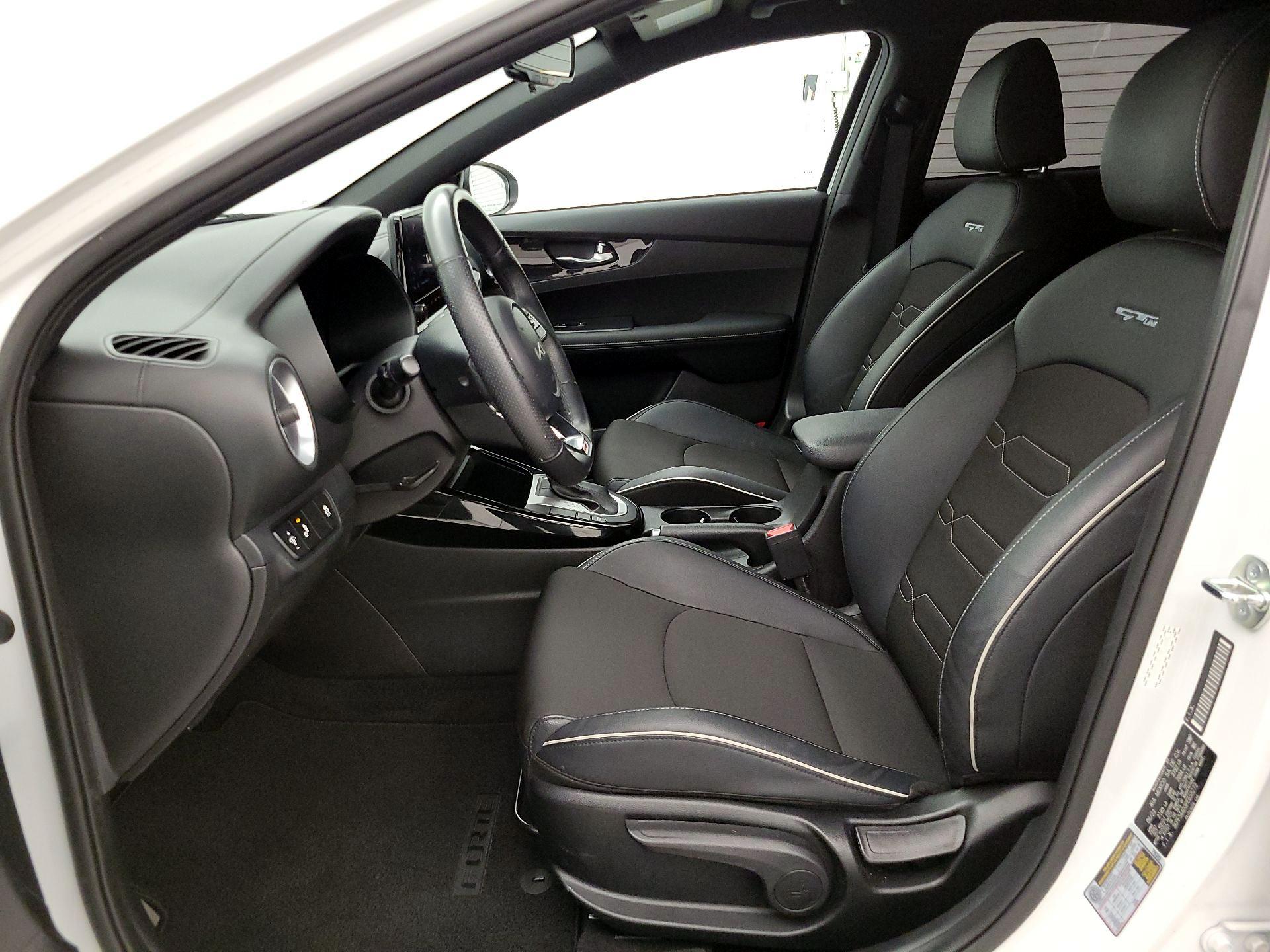 Thumbnail: 2023 Kia Forte - 11