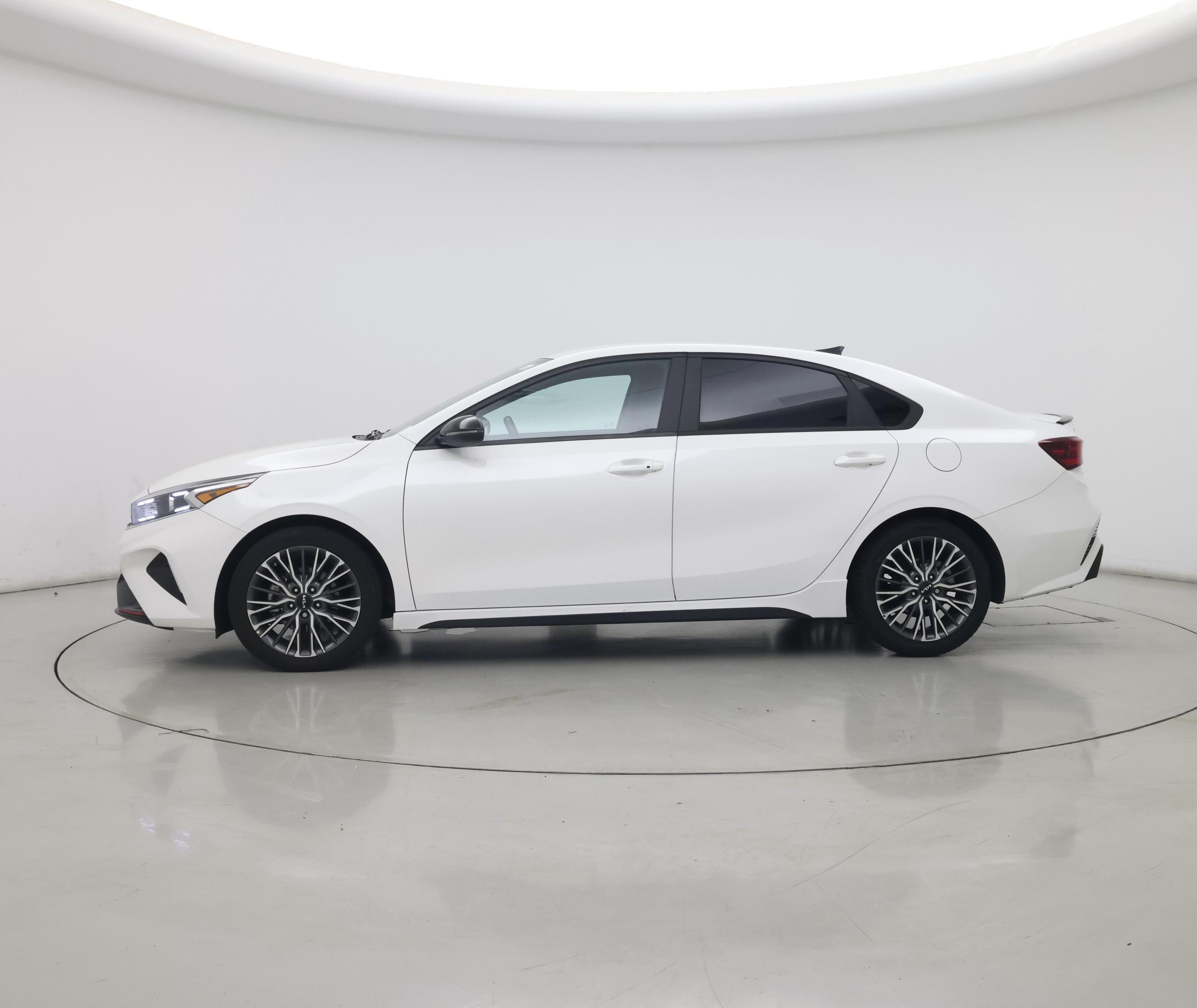 Thumbnail: 2023 Kia Forte - 3