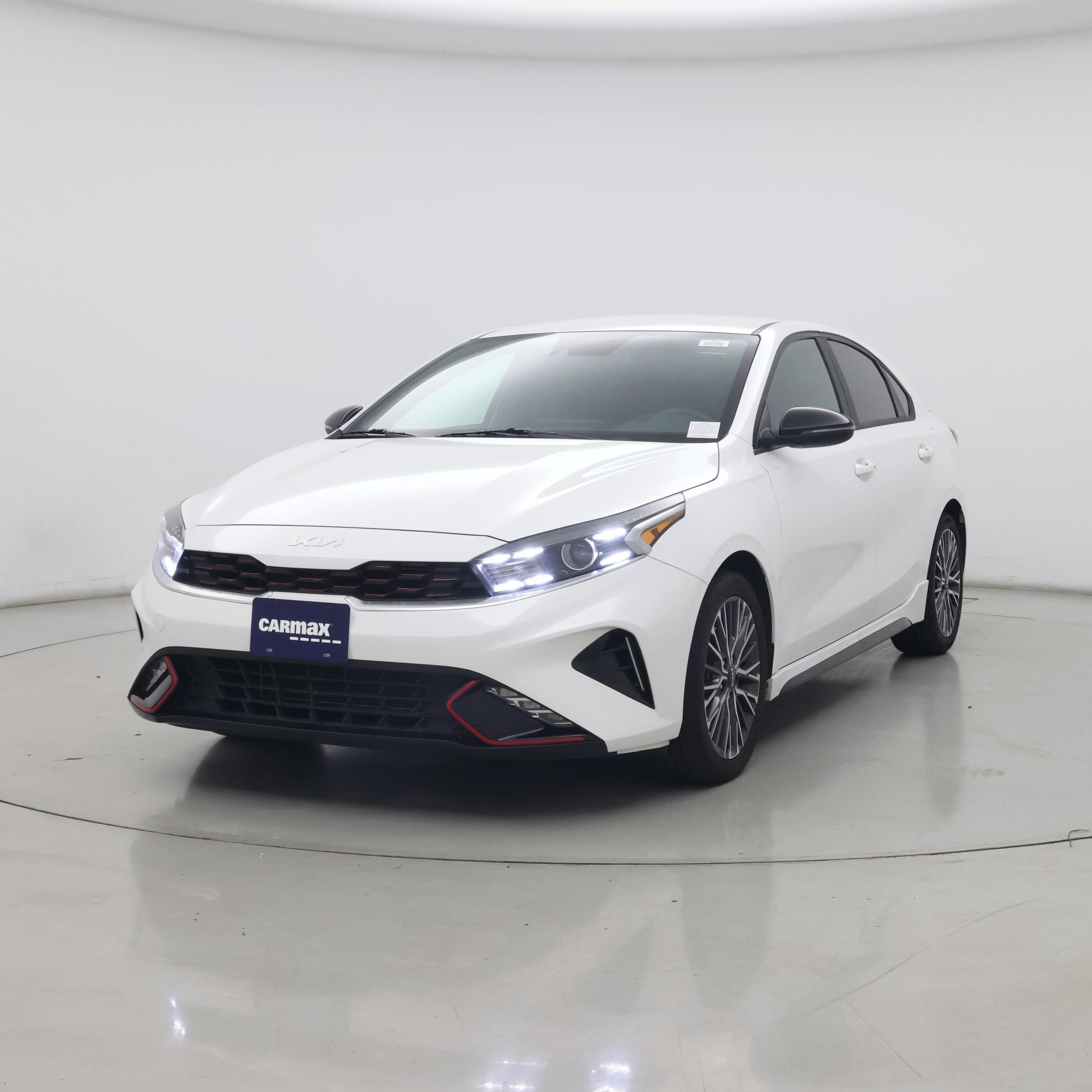 Thumbnail: 2023 Kia Forte - 4