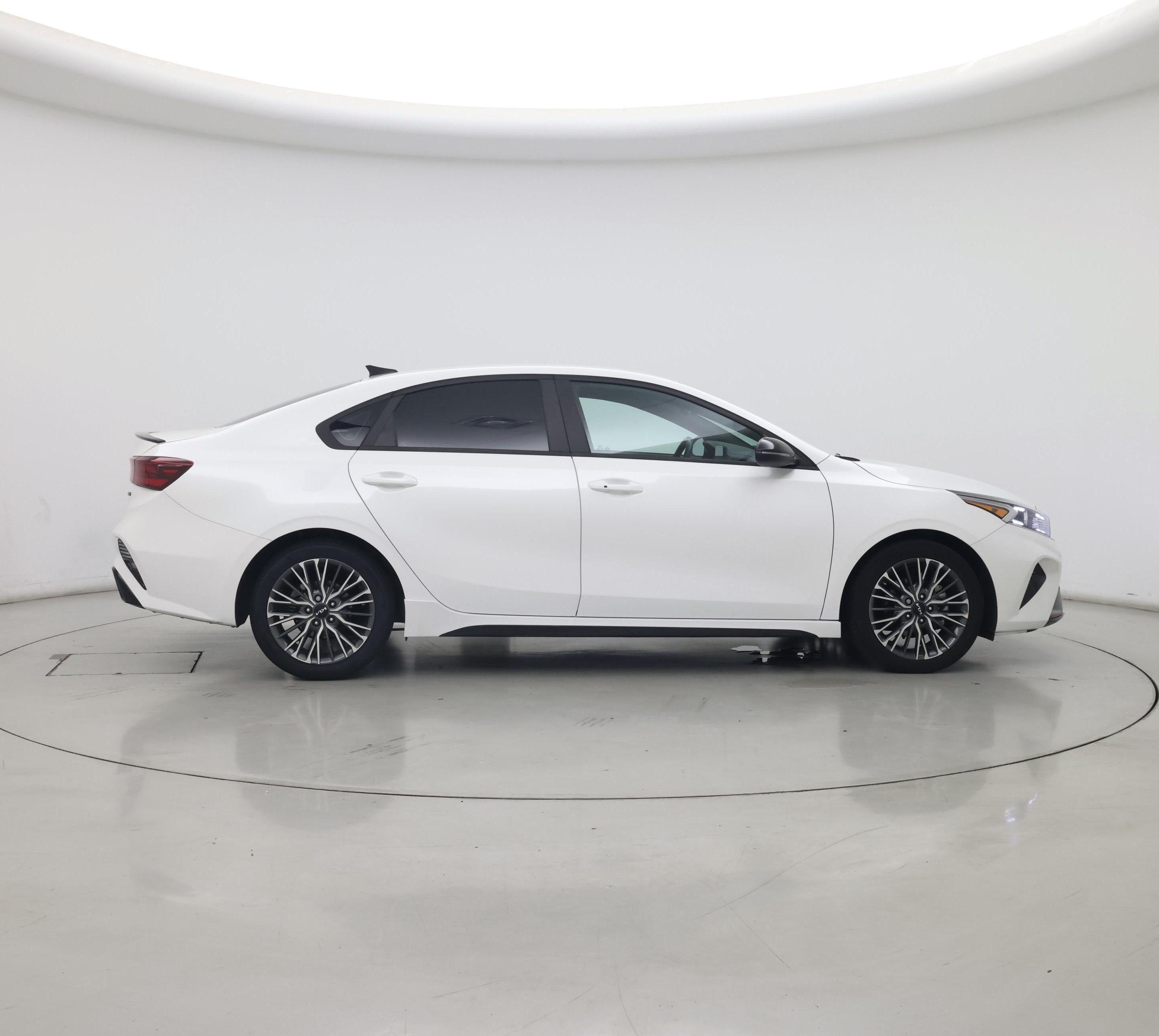 Thumbnail: 2023 Kia Forte - 7