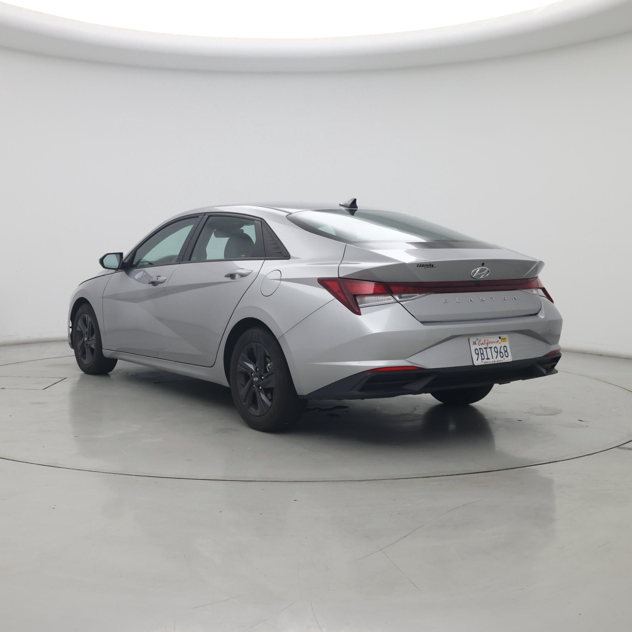 Thumbnail: 2022 Hyundai Elantra - 2