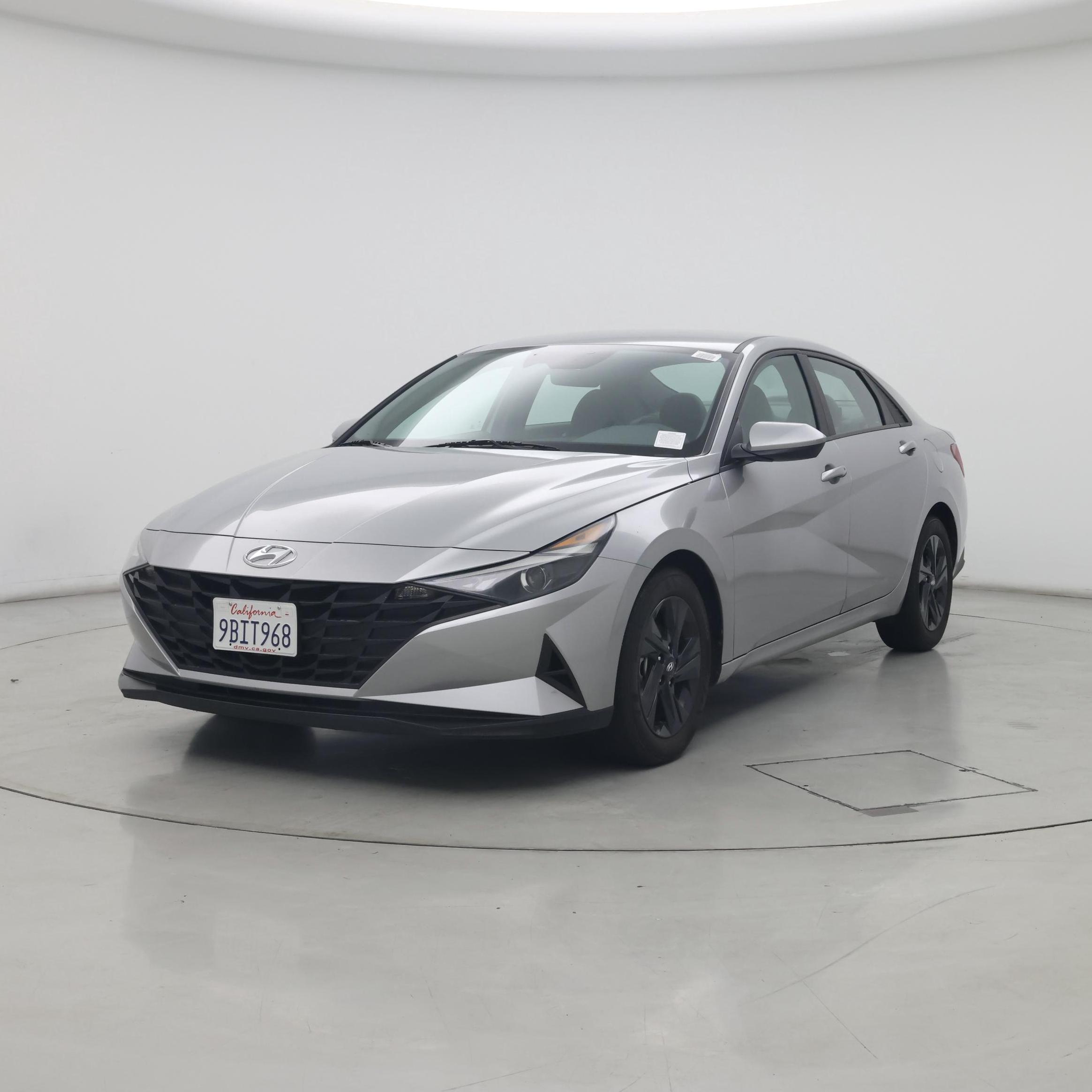 Thumbnail: 2022 Hyundai Elantra - 4