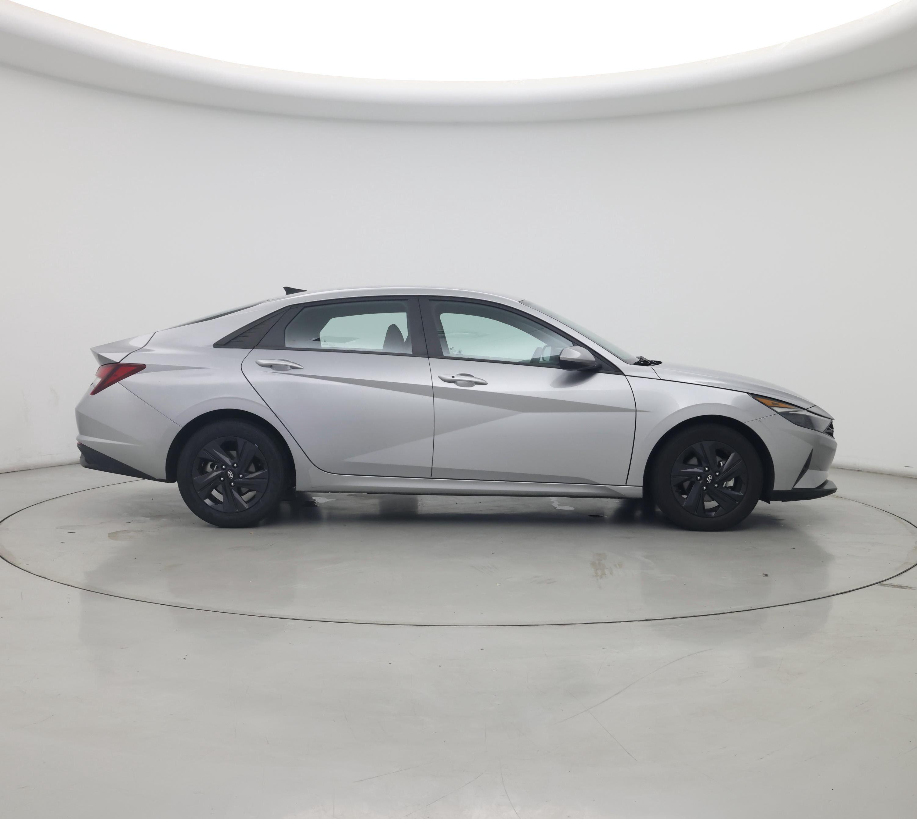 Thumbnail: 2022 Hyundai Elantra - 7