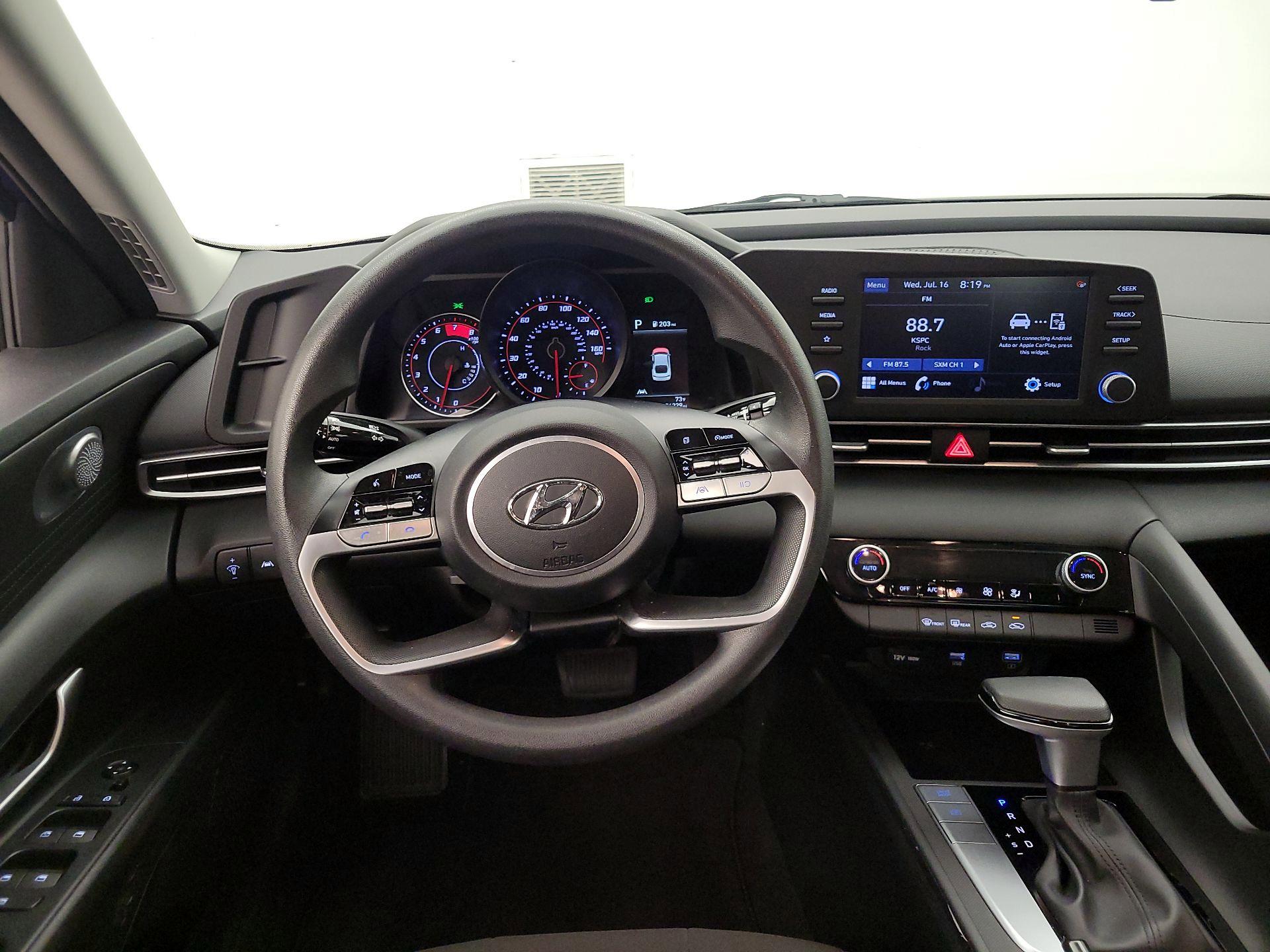Thumbnail: 2023 Hyundai Elantra - 10