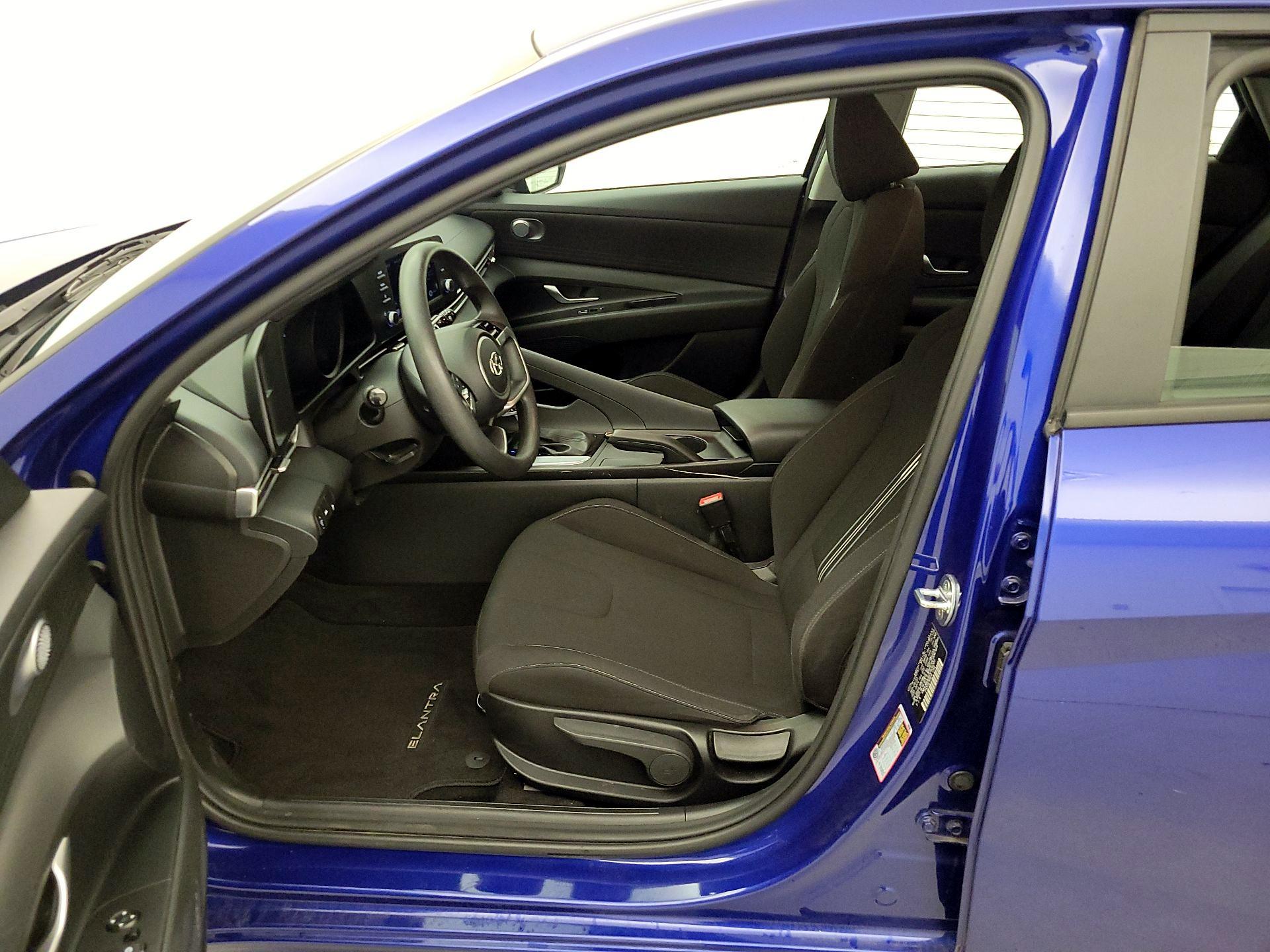 Thumbnail: 2023 Hyundai Elantra - 11
