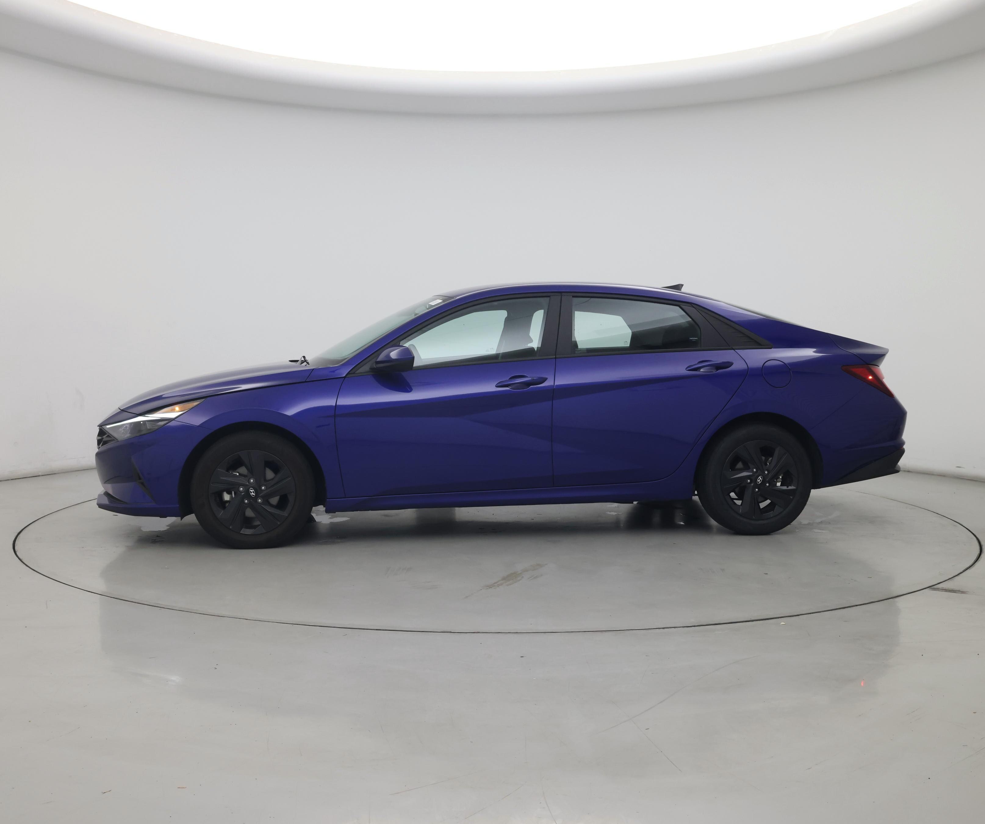 Thumbnail: 2023 Hyundai Elantra - 3