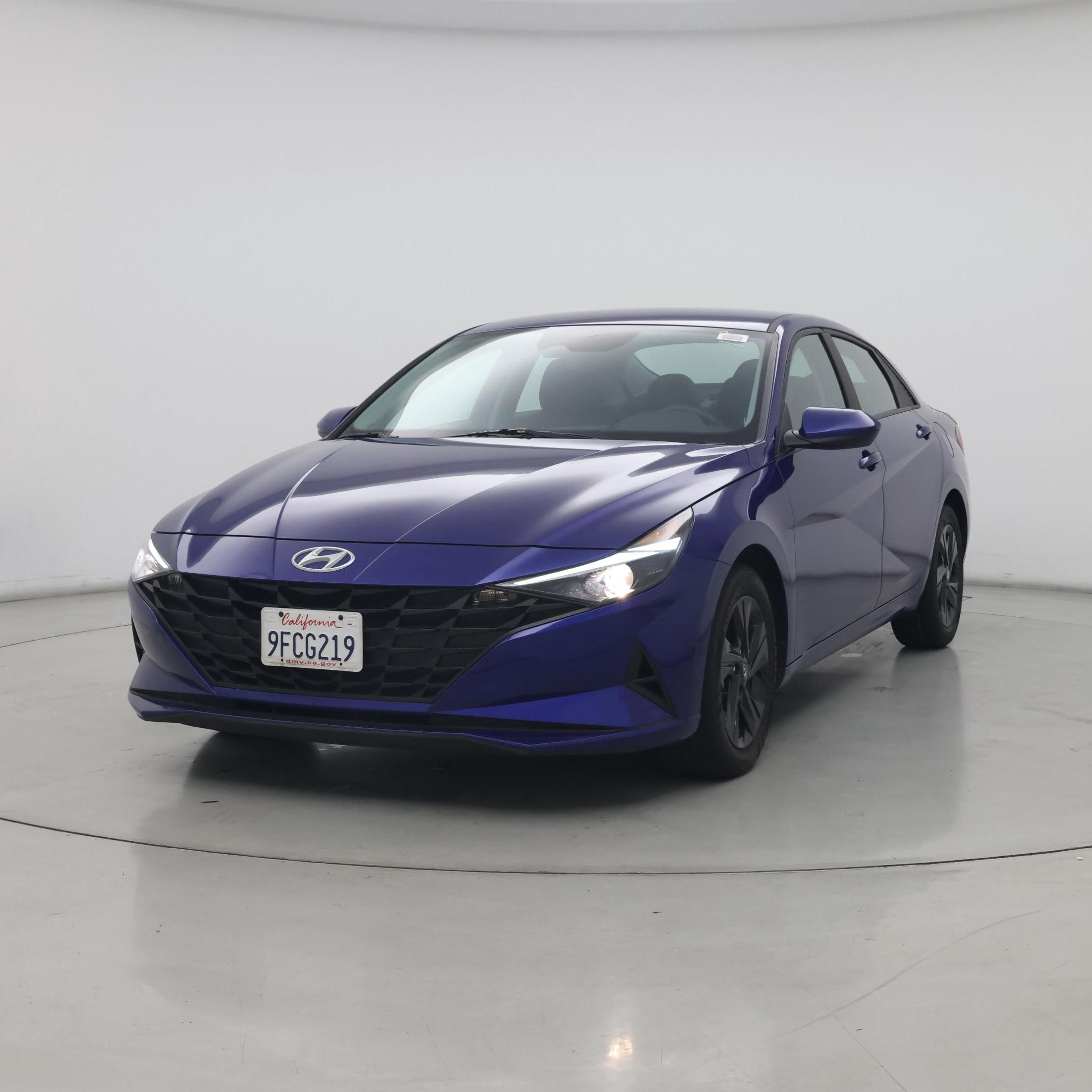 Thumbnail: 2023 Hyundai Elantra - 4