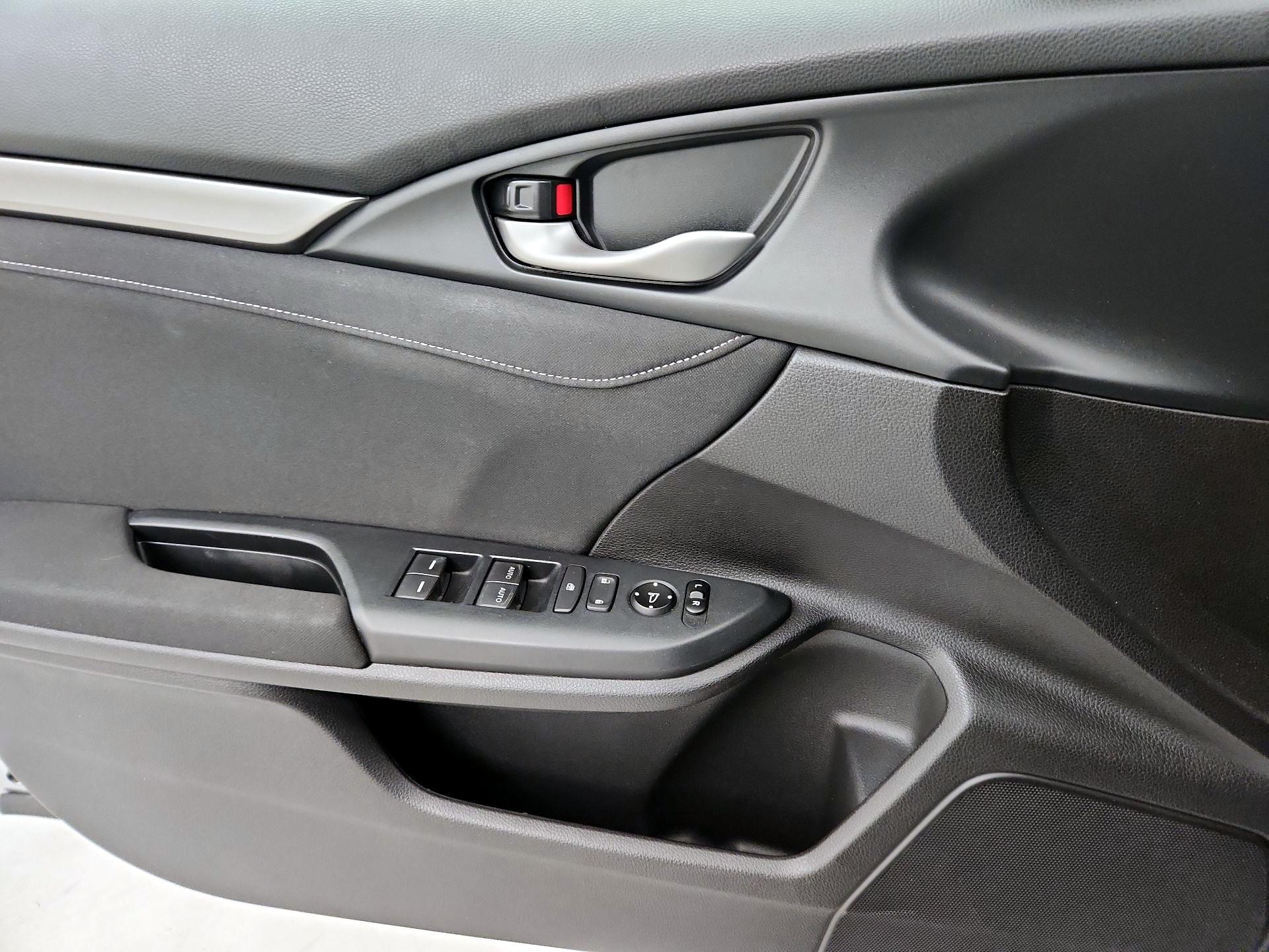 Thumbnail: 2019 Honda Civic - 12