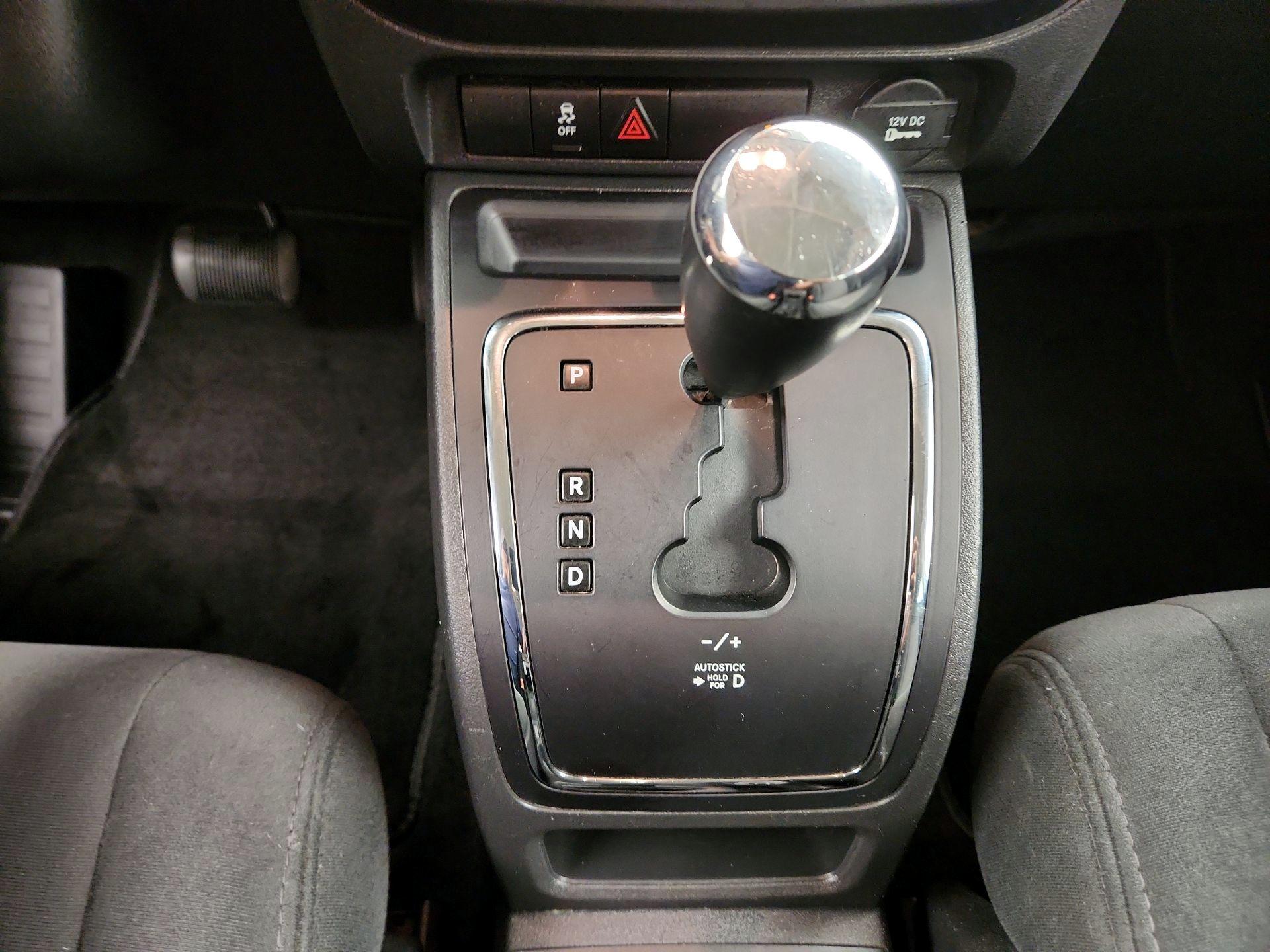 Thumbnail: 2015 Jeep Patriot - 15