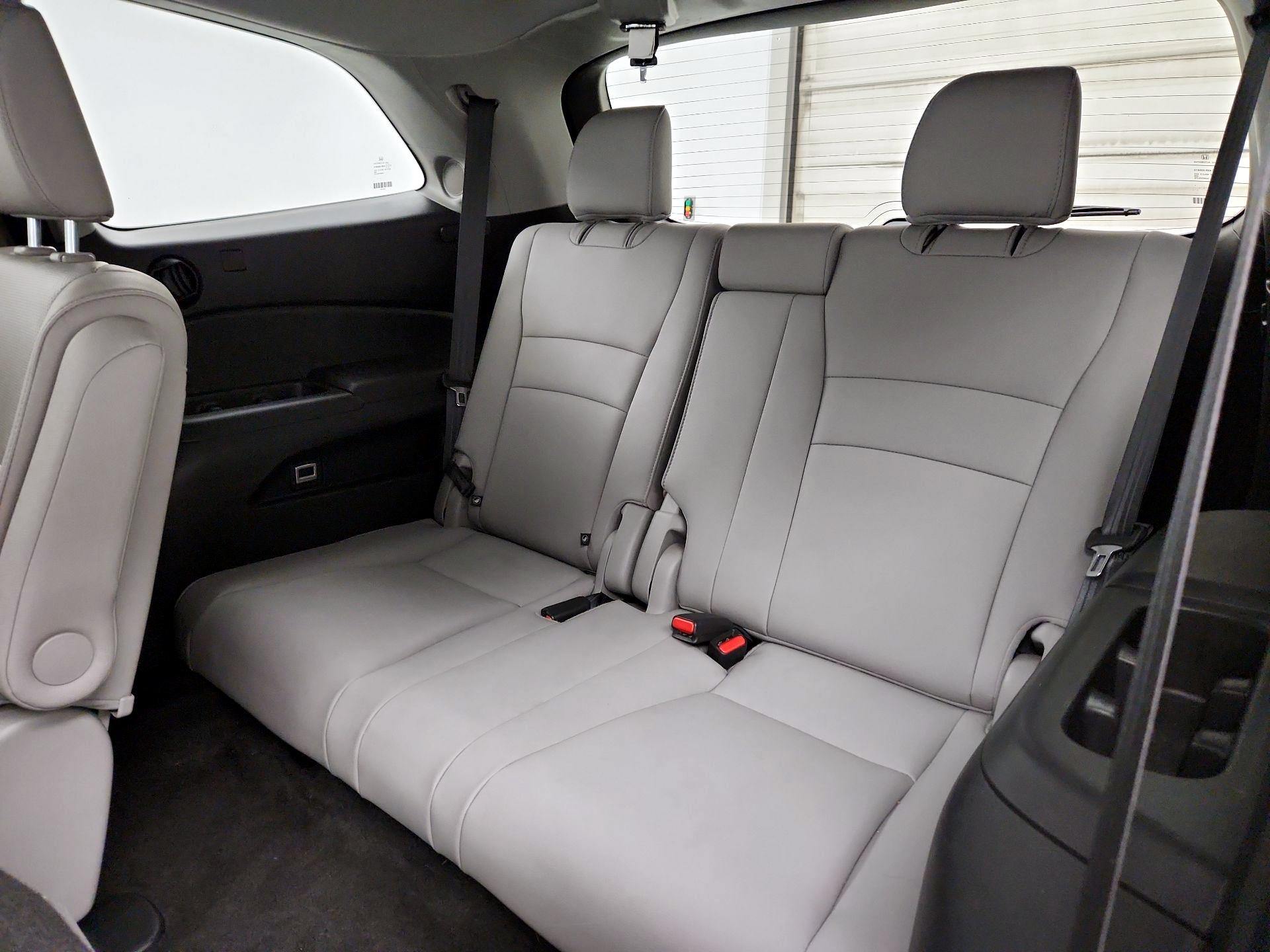 Thumbnail: 2019 Honda Pilot - 20