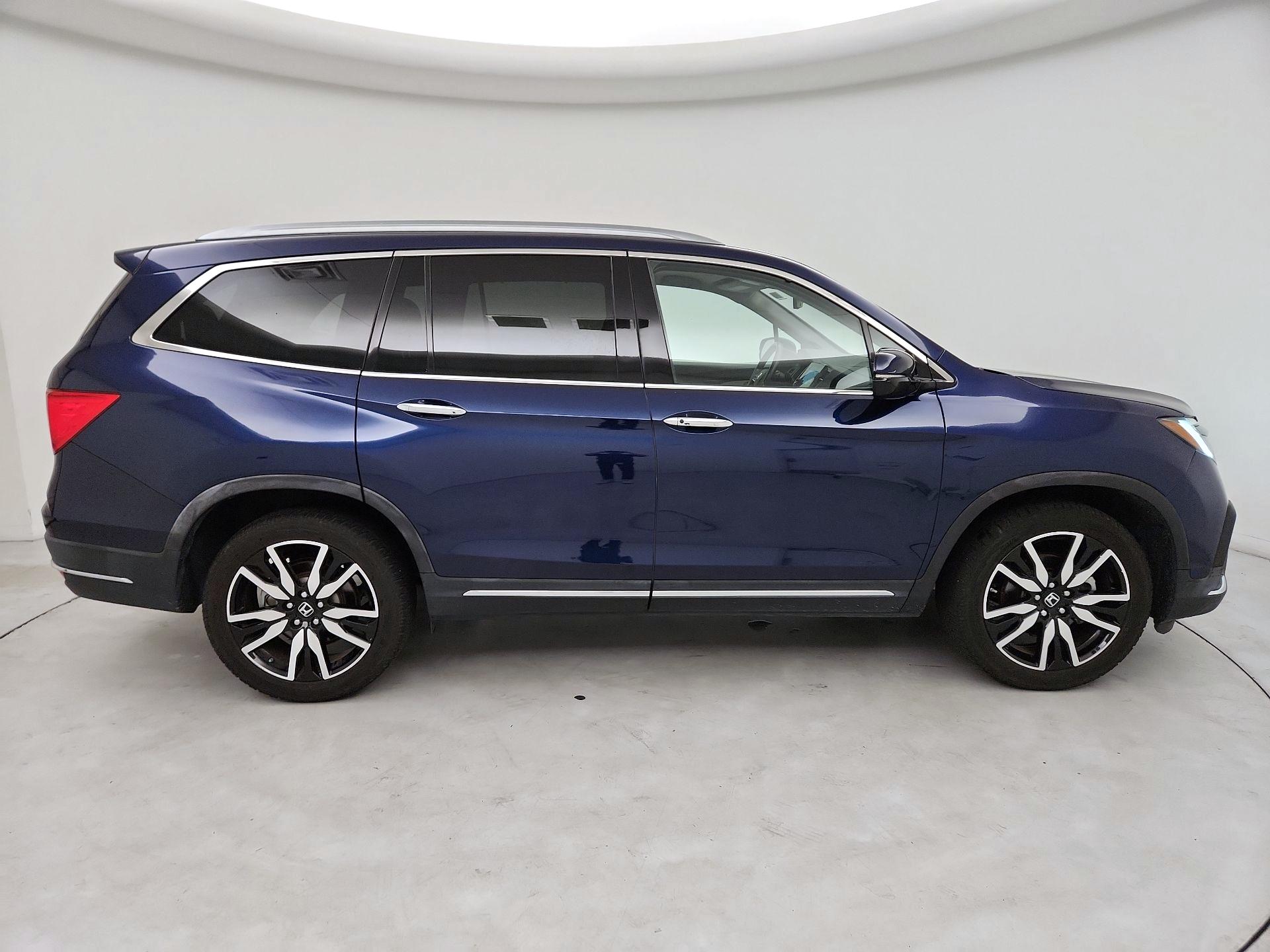 Thumbnail: 2019 Honda Pilot - 4