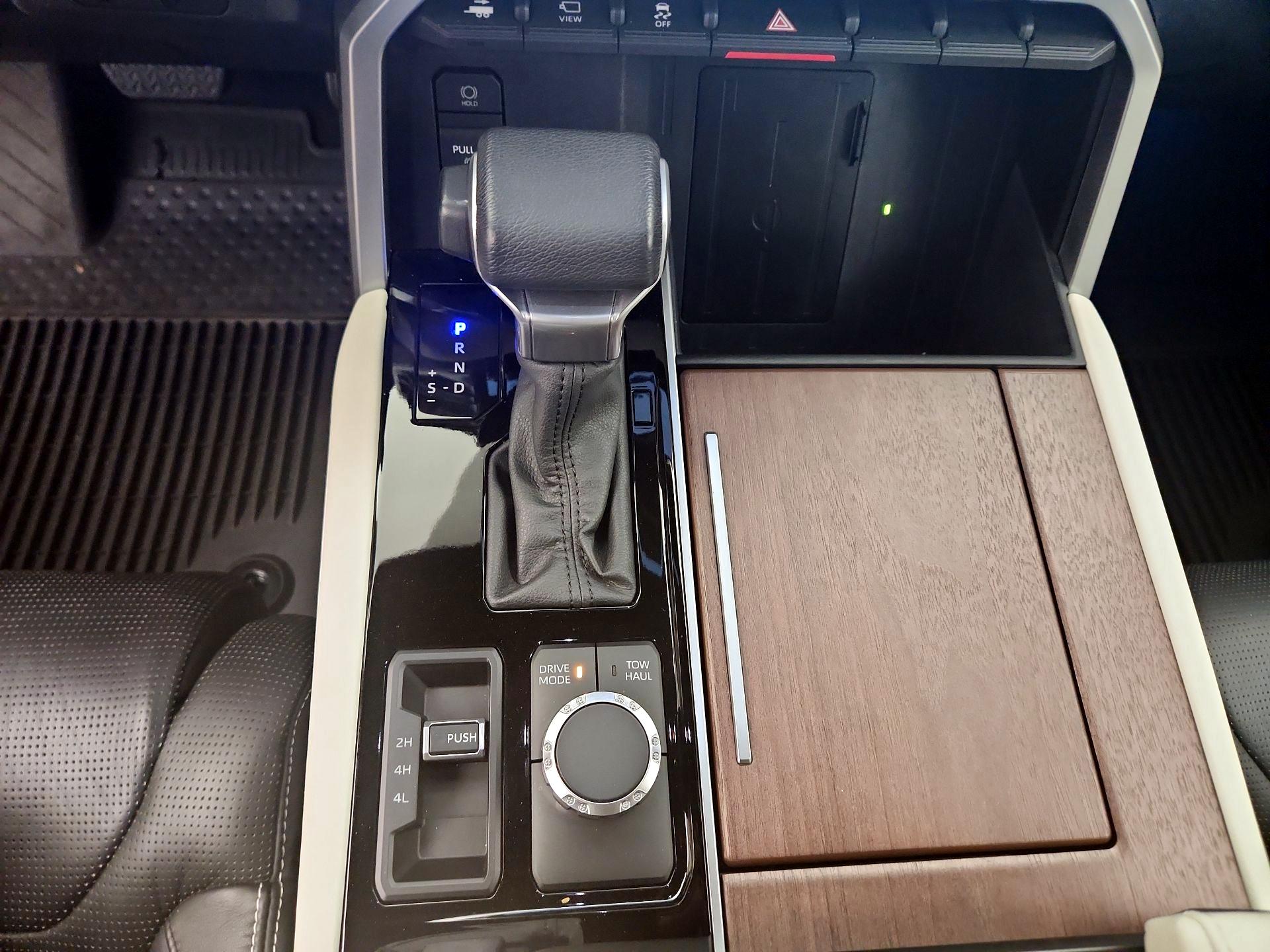 Thumbnail: 2023 Toyota Sequoia - 17