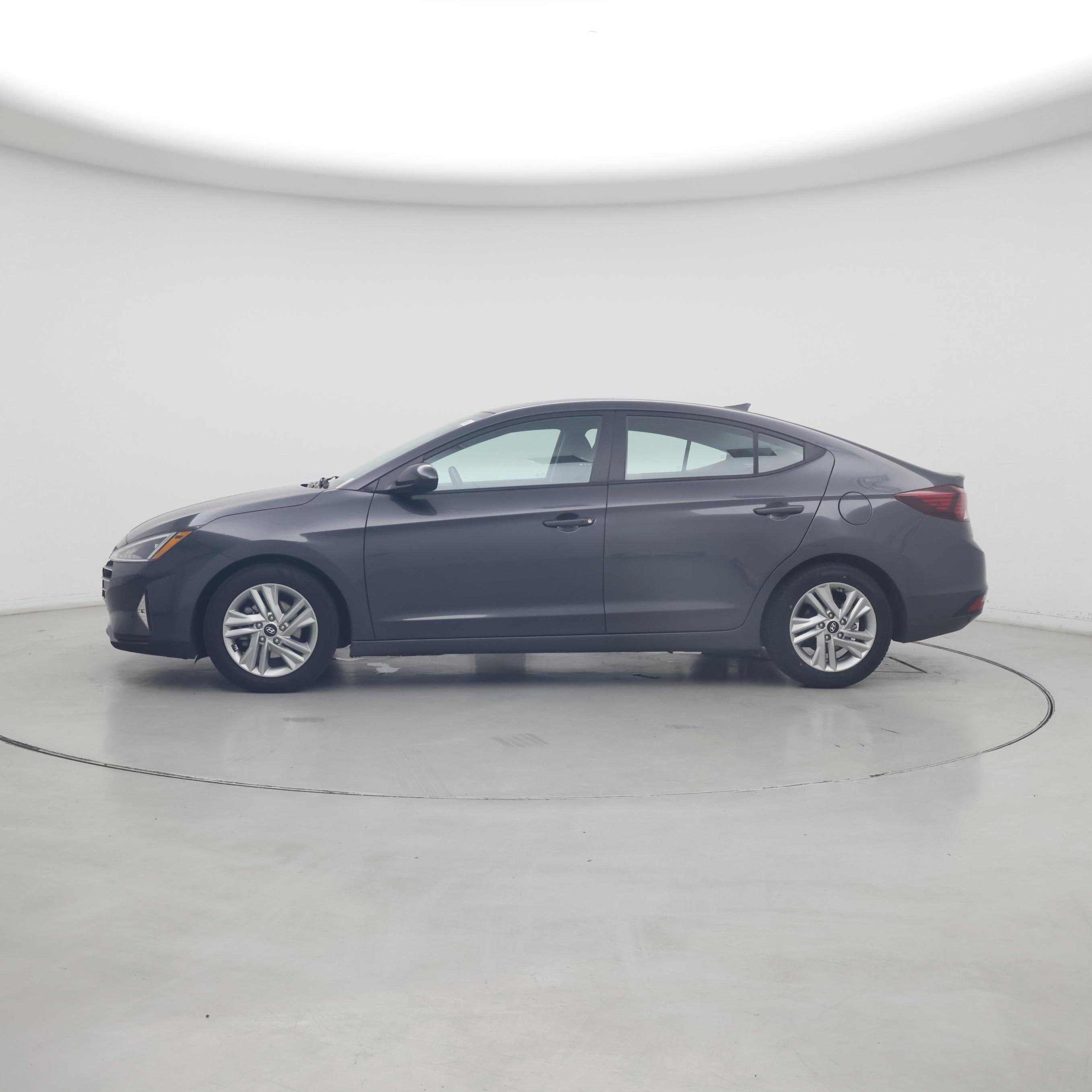 Thumbnail: 2020 Hyundai Elantra - 3