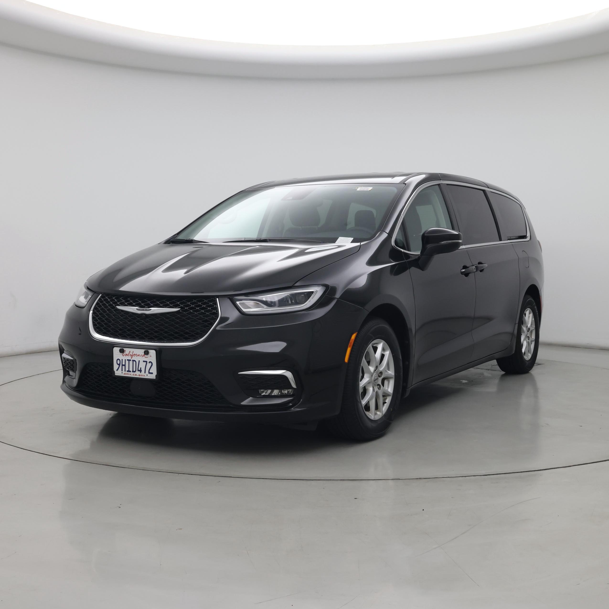 Thumbnail: 2023 Chrysler Pacifica - 4
