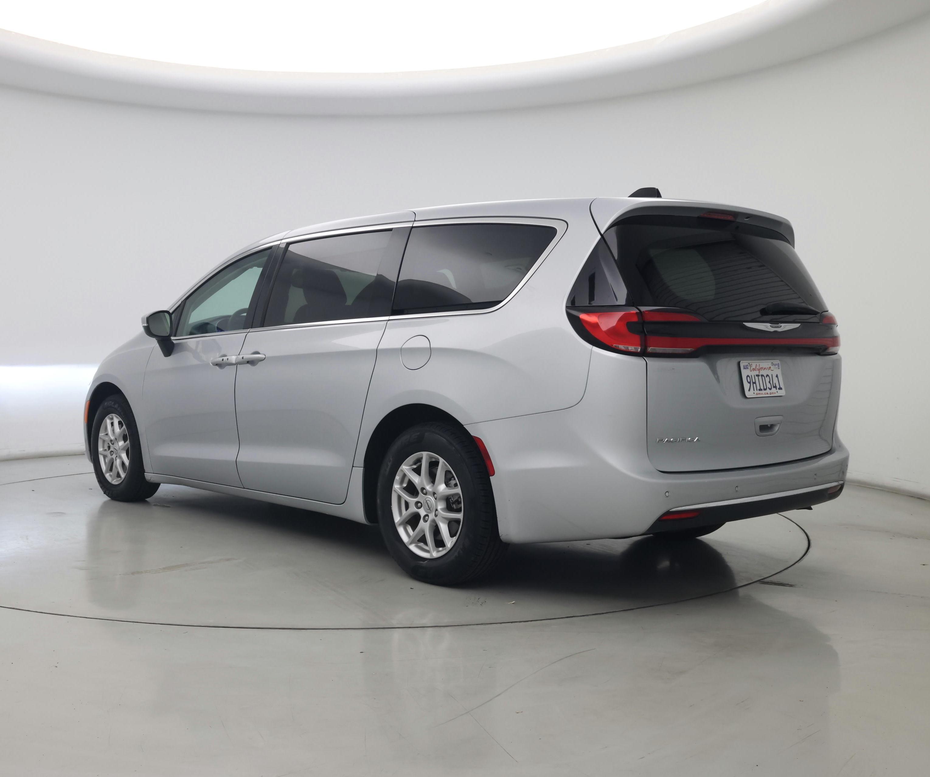 Thumbnail: 2023 Chrysler Pacifica - 2