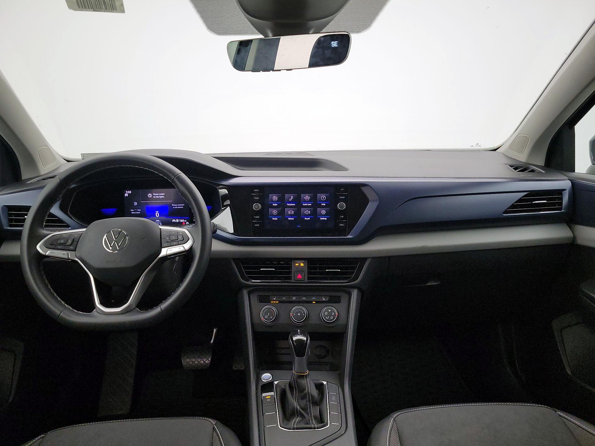 Thumbnail: 2022 Volkswagen Taos - 9