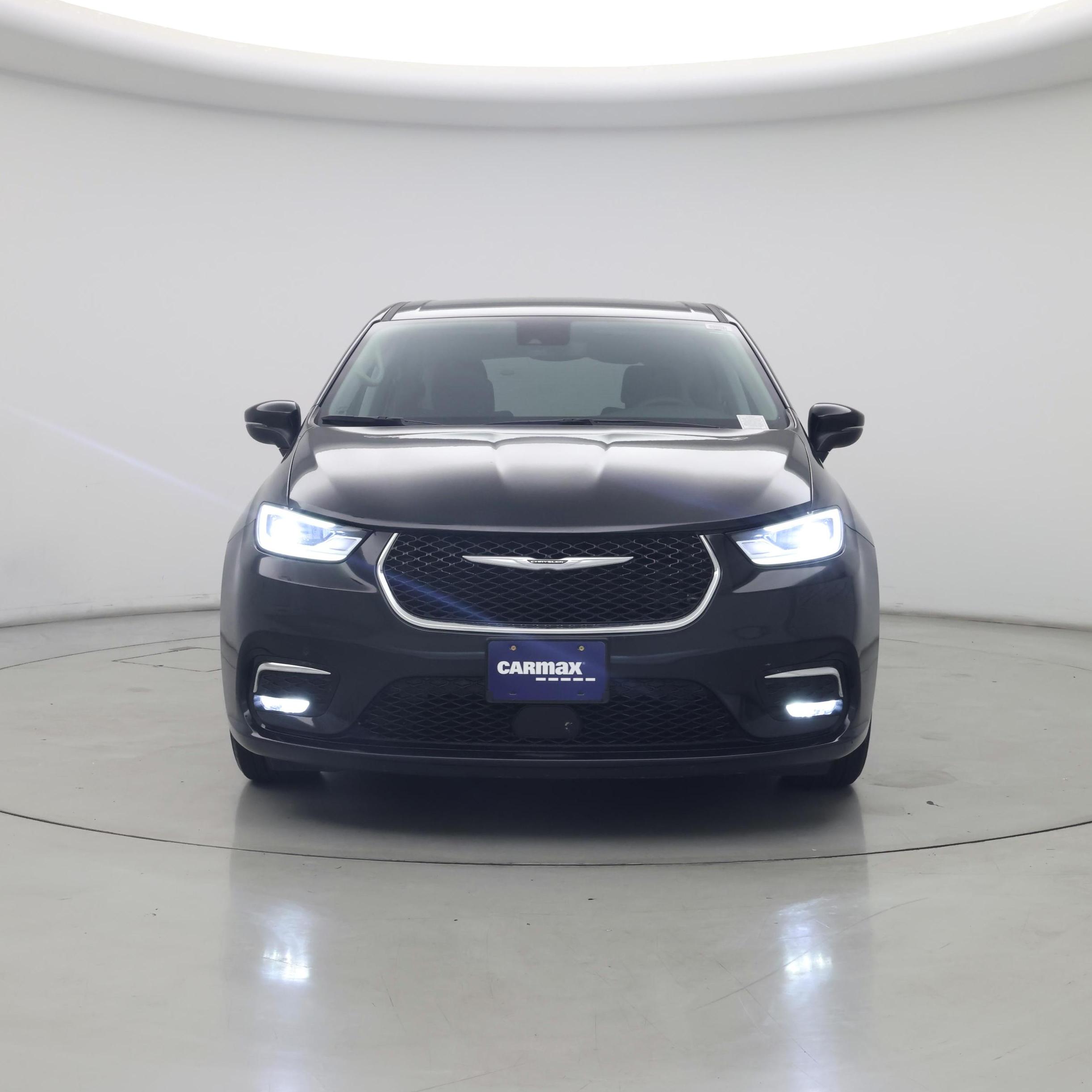 Thumbnail: 2023 Chrysler Pacifica - 5