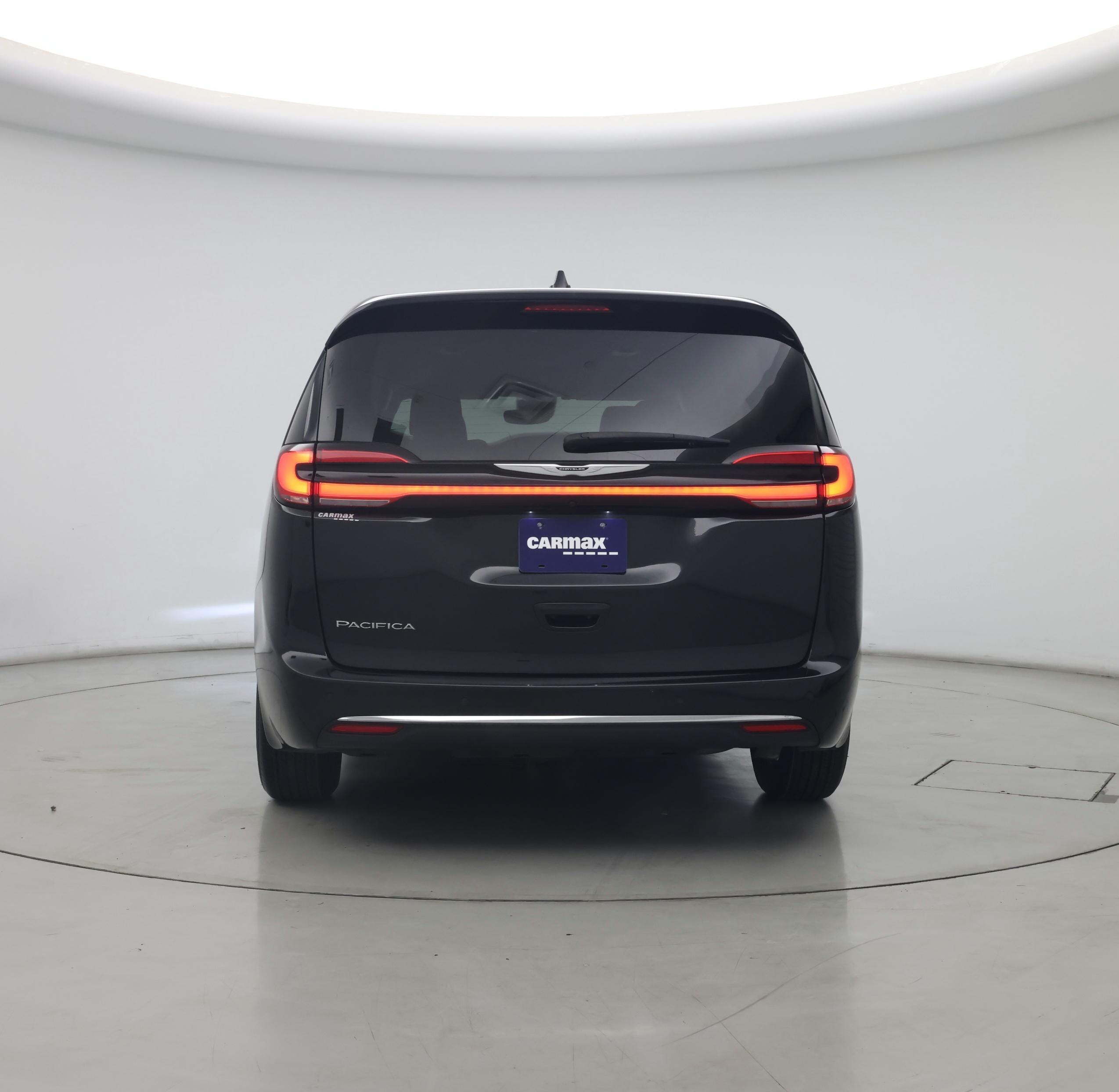 Thumbnail: 2023 Chrysler Pacifica - 6