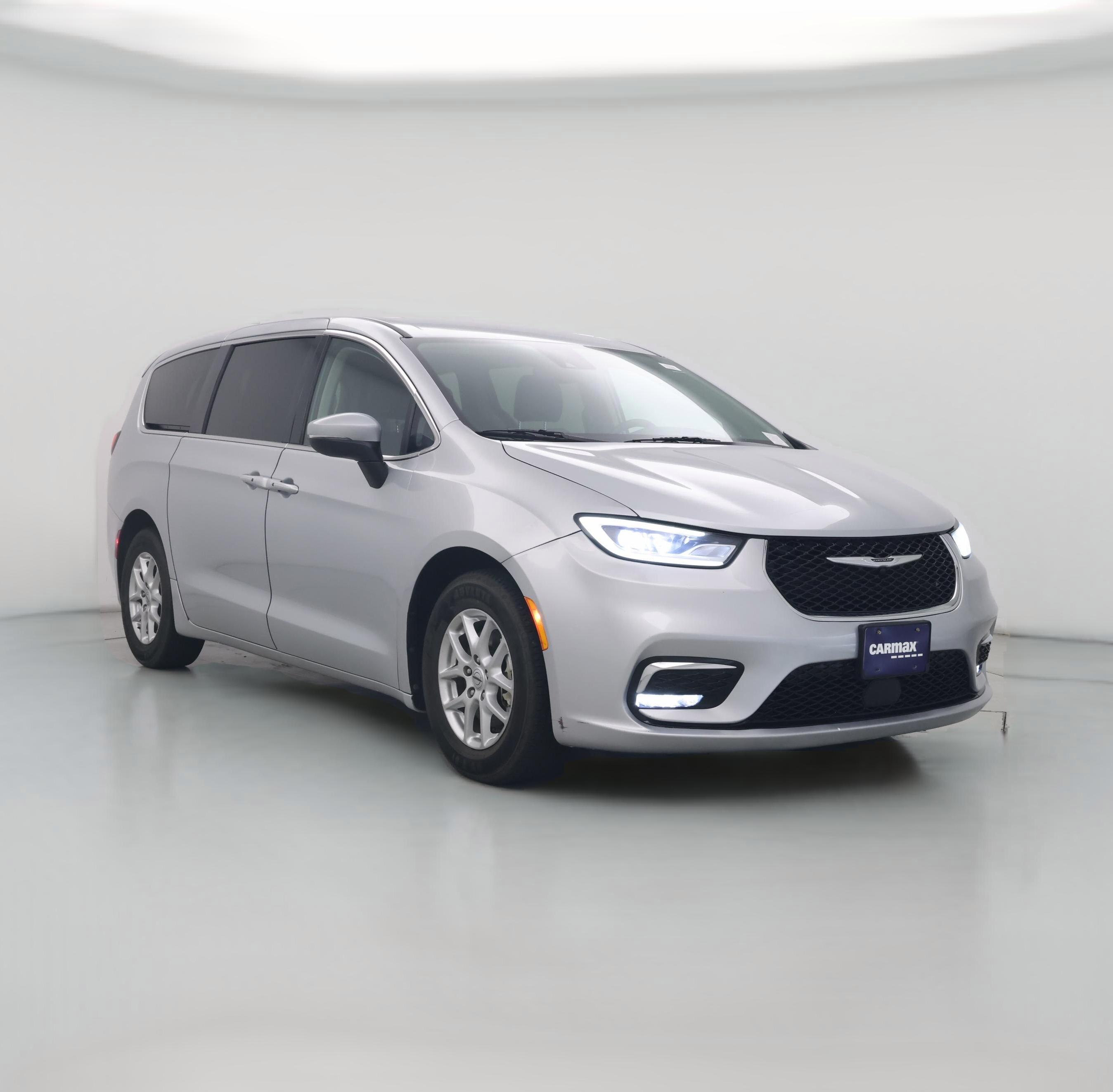 Thumbnail: 2023 Chrysler Pacifica - 1