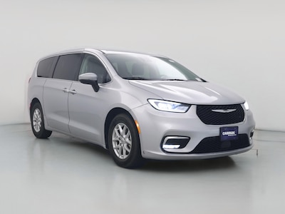 Silver 2023 Chrysler Pacifica Touring L