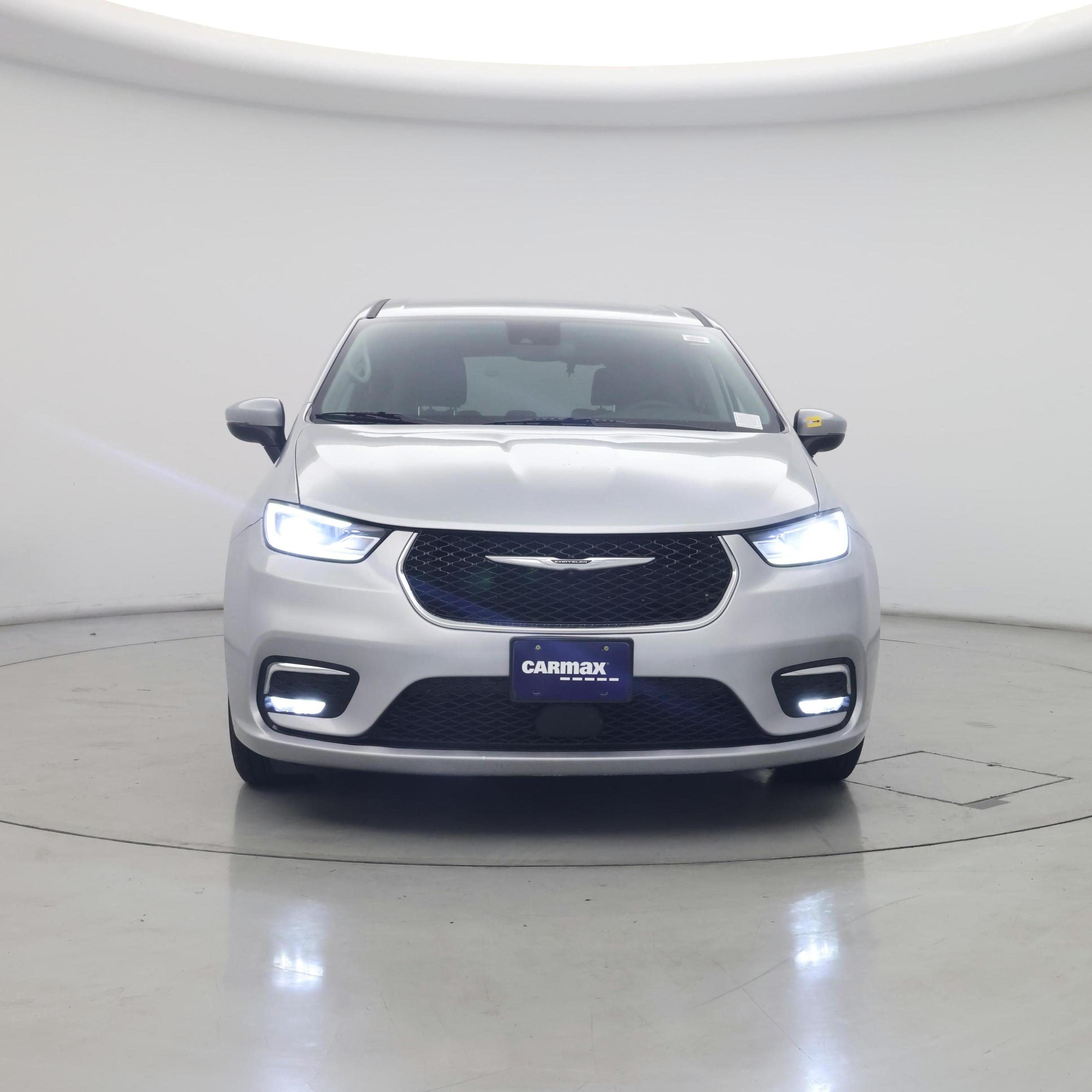 Thumbnail: 2023 Chrysler Pacifica - 5