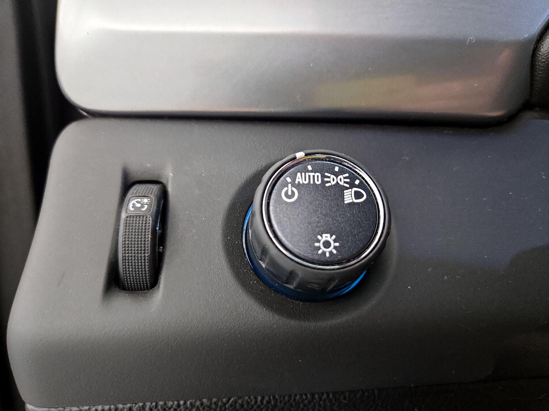 Thumbnail: 2019 Chevrolet Tahoe - 13