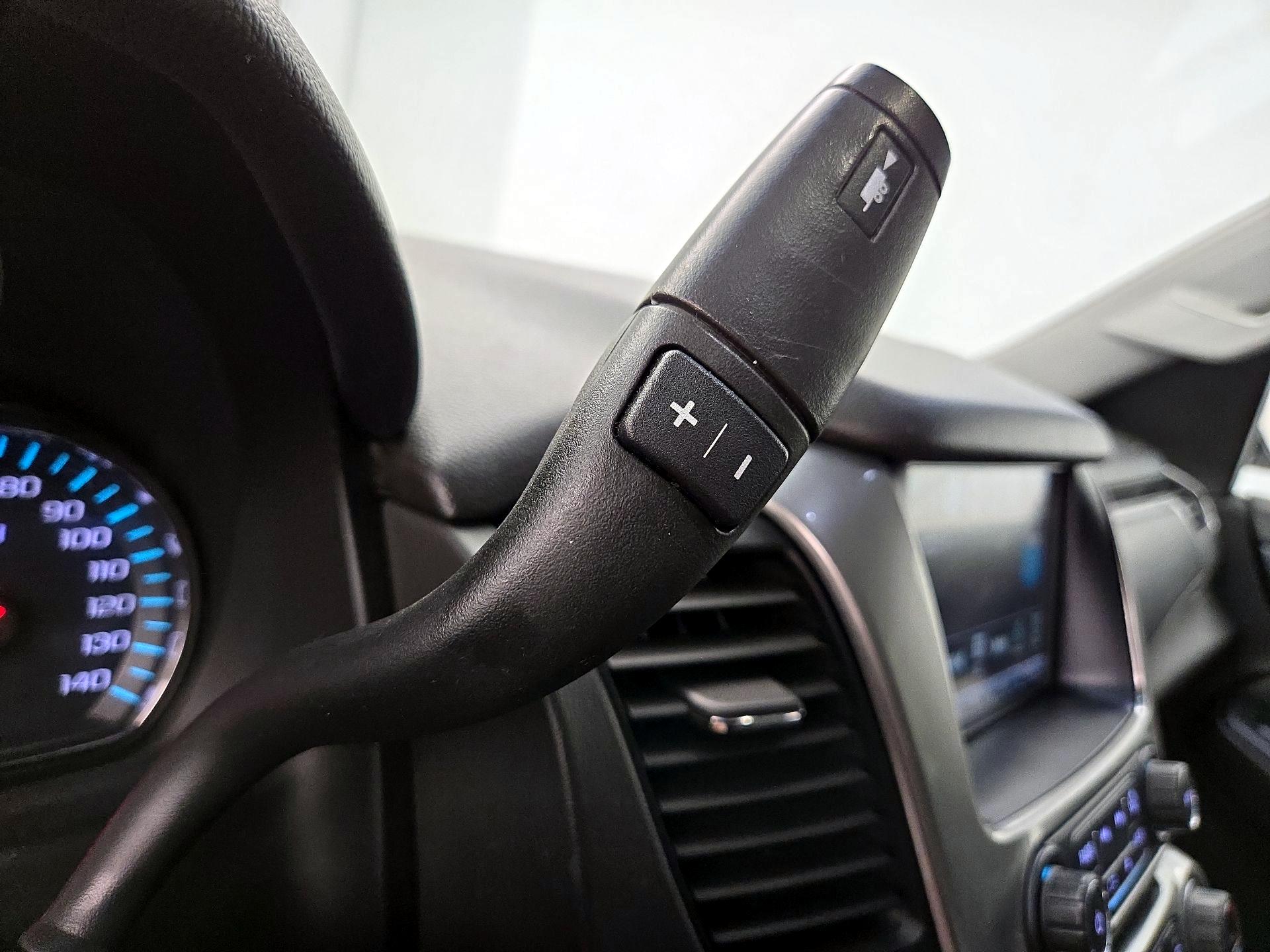 Thumbnail: 2019 Chevrolet Tahoe - 17