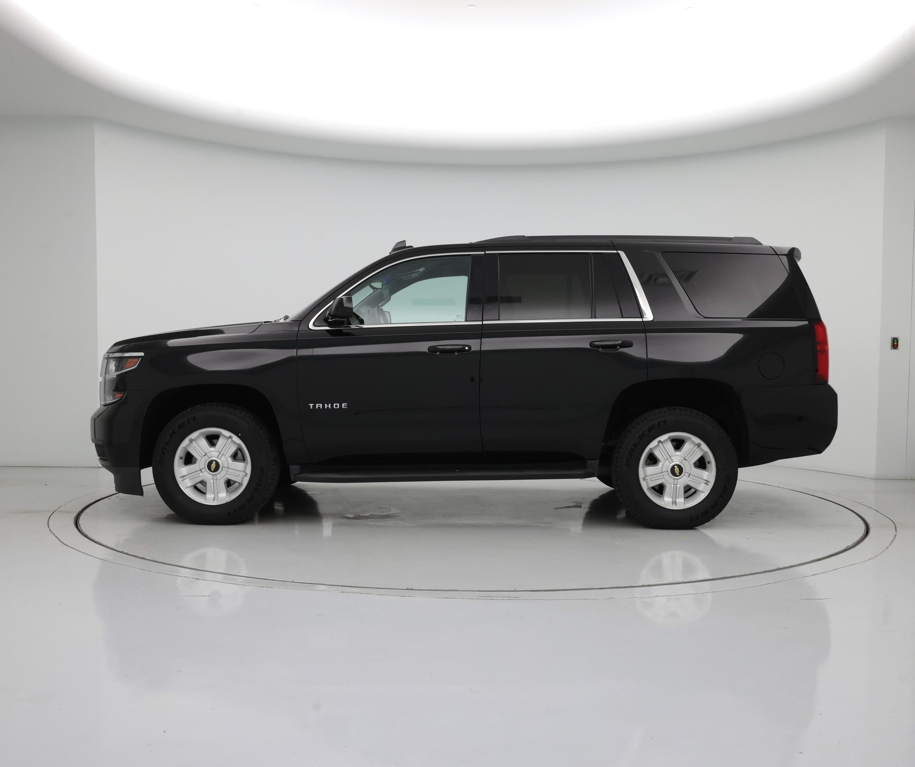 Thumbnail: 2019 Chevrolet Tahoe - 3