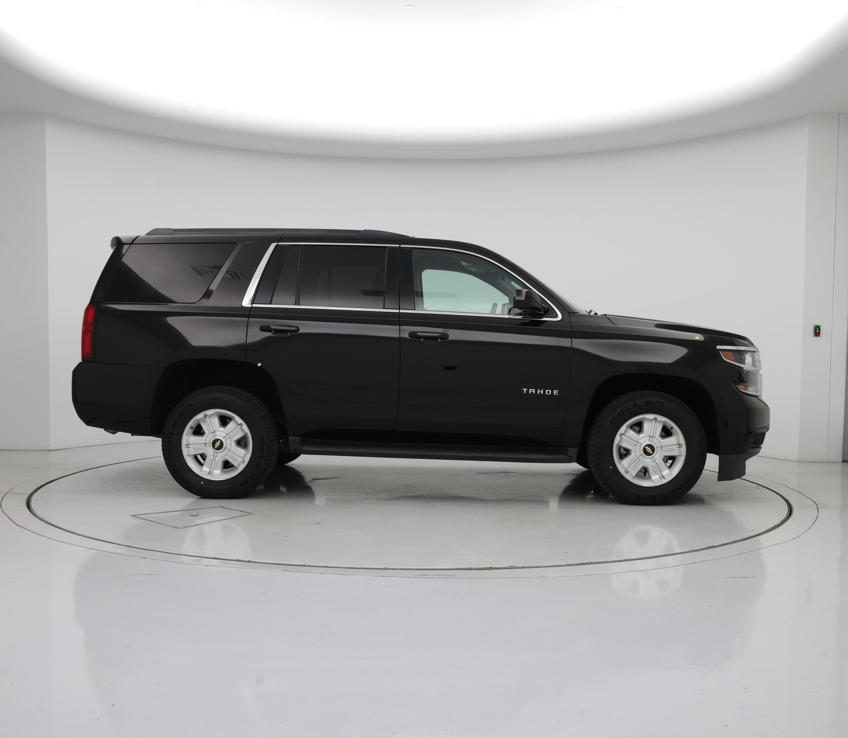 Thumbnail: 2019 Chevrolet Tahoe - 7