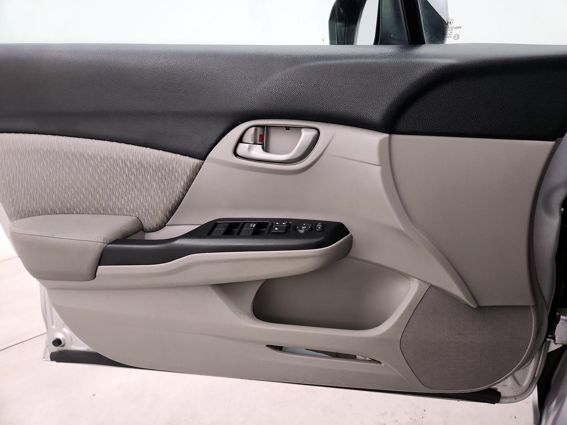 Thumbnail: 2015 Honda Civic - 12
