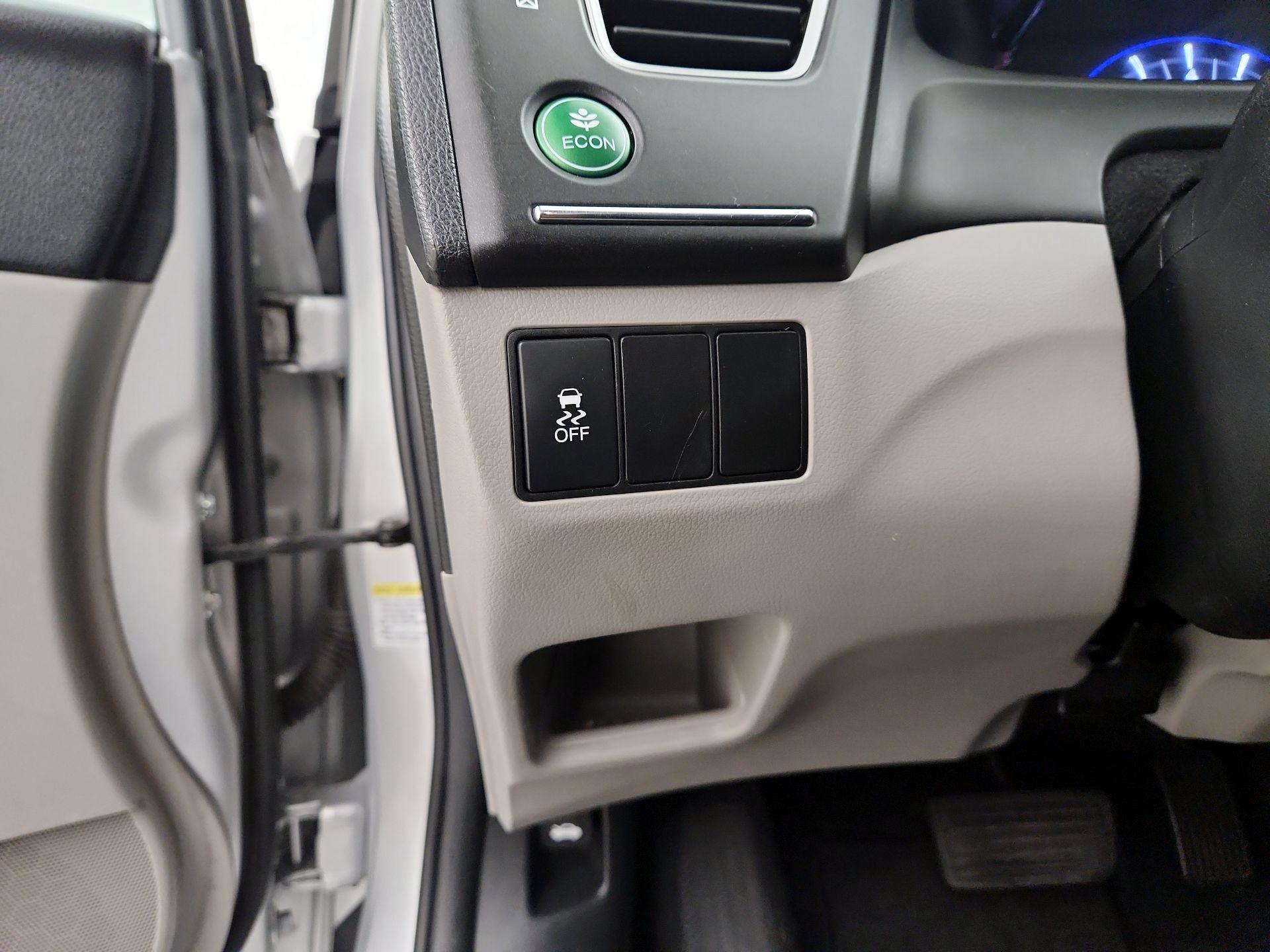 Thumbnail: 2015 Honda Civic - 13